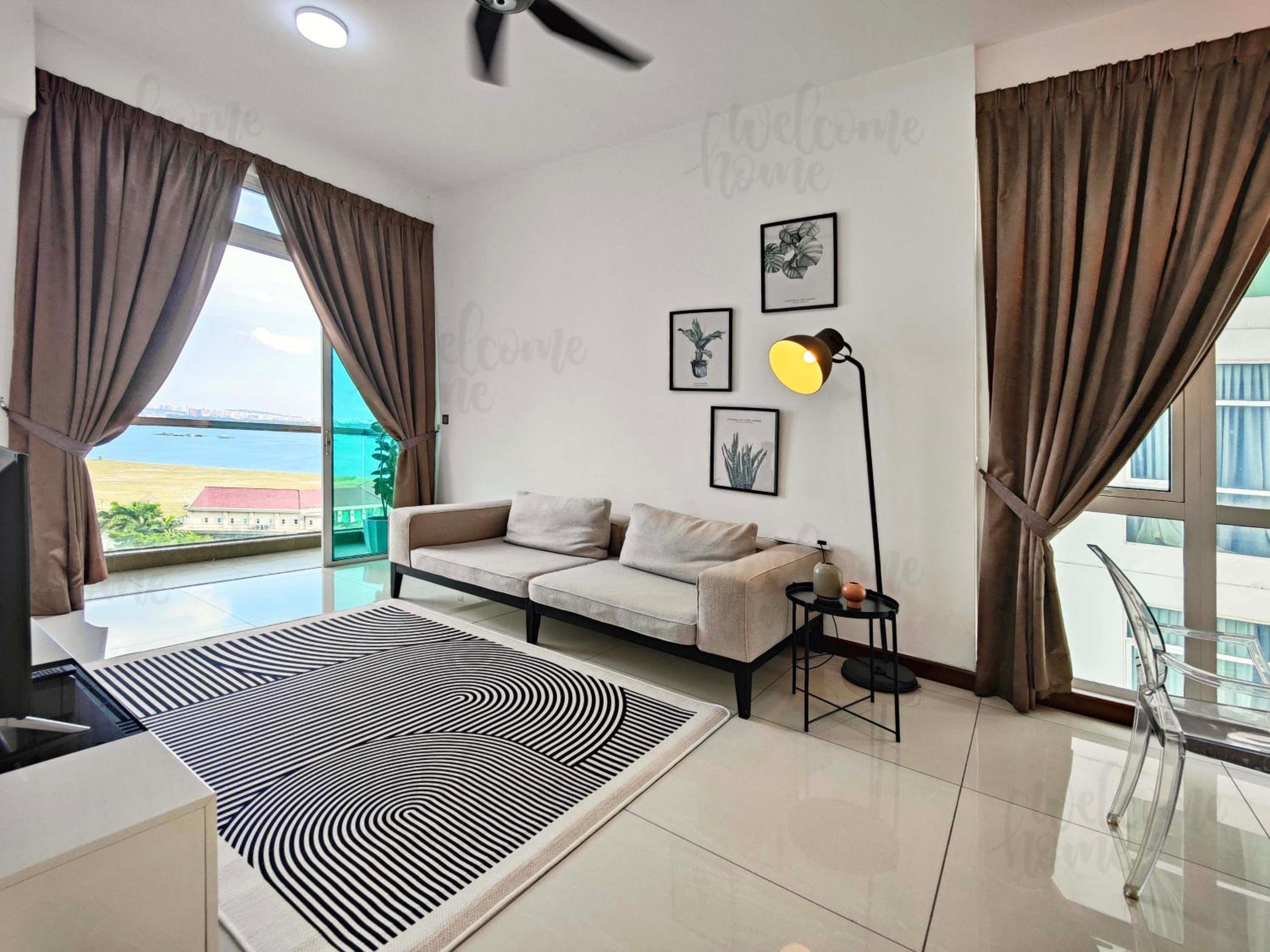 Paragon Residences Straits View Homestay by WELCOME HOME