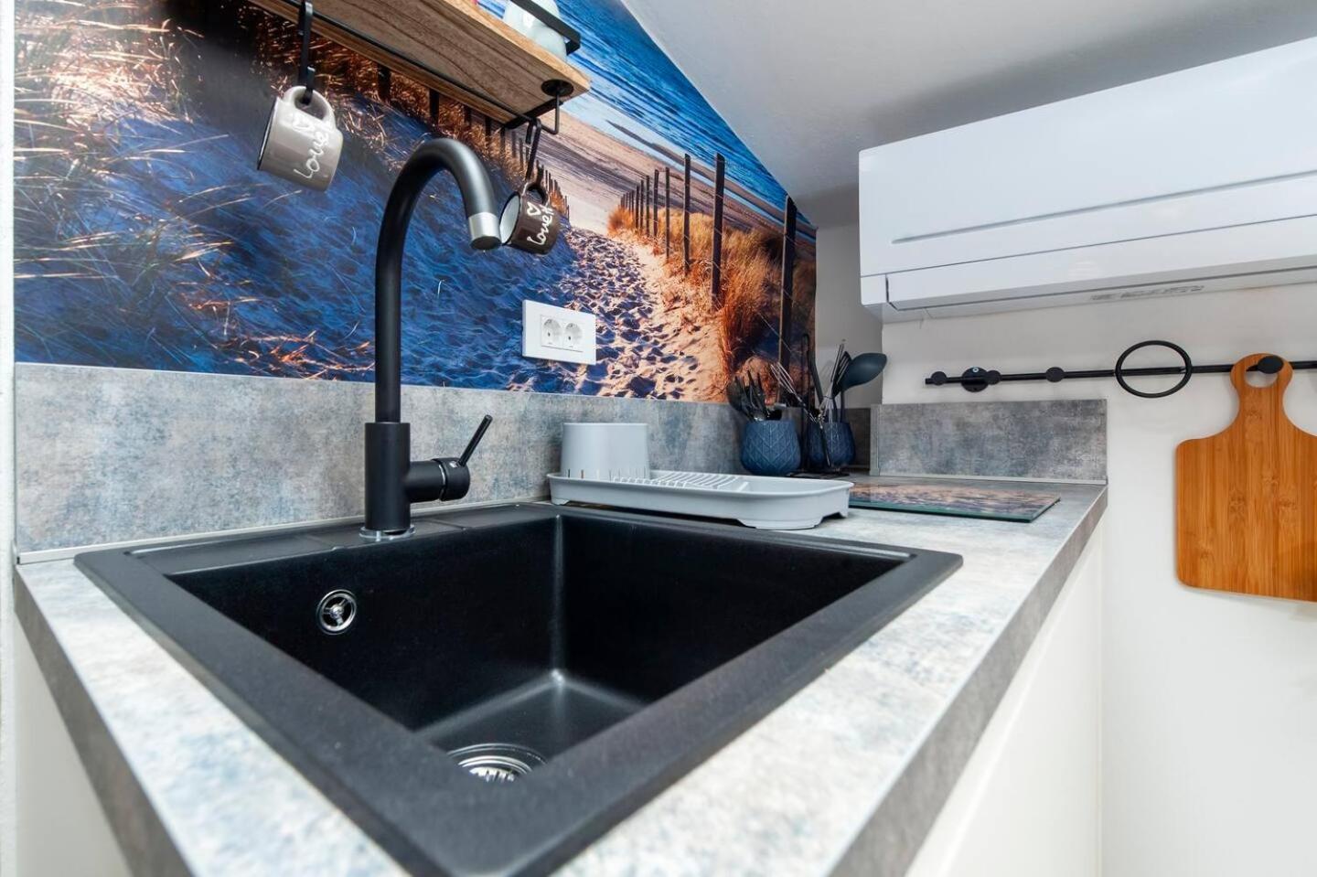 Sy s Studios en Rovinj — kitchen