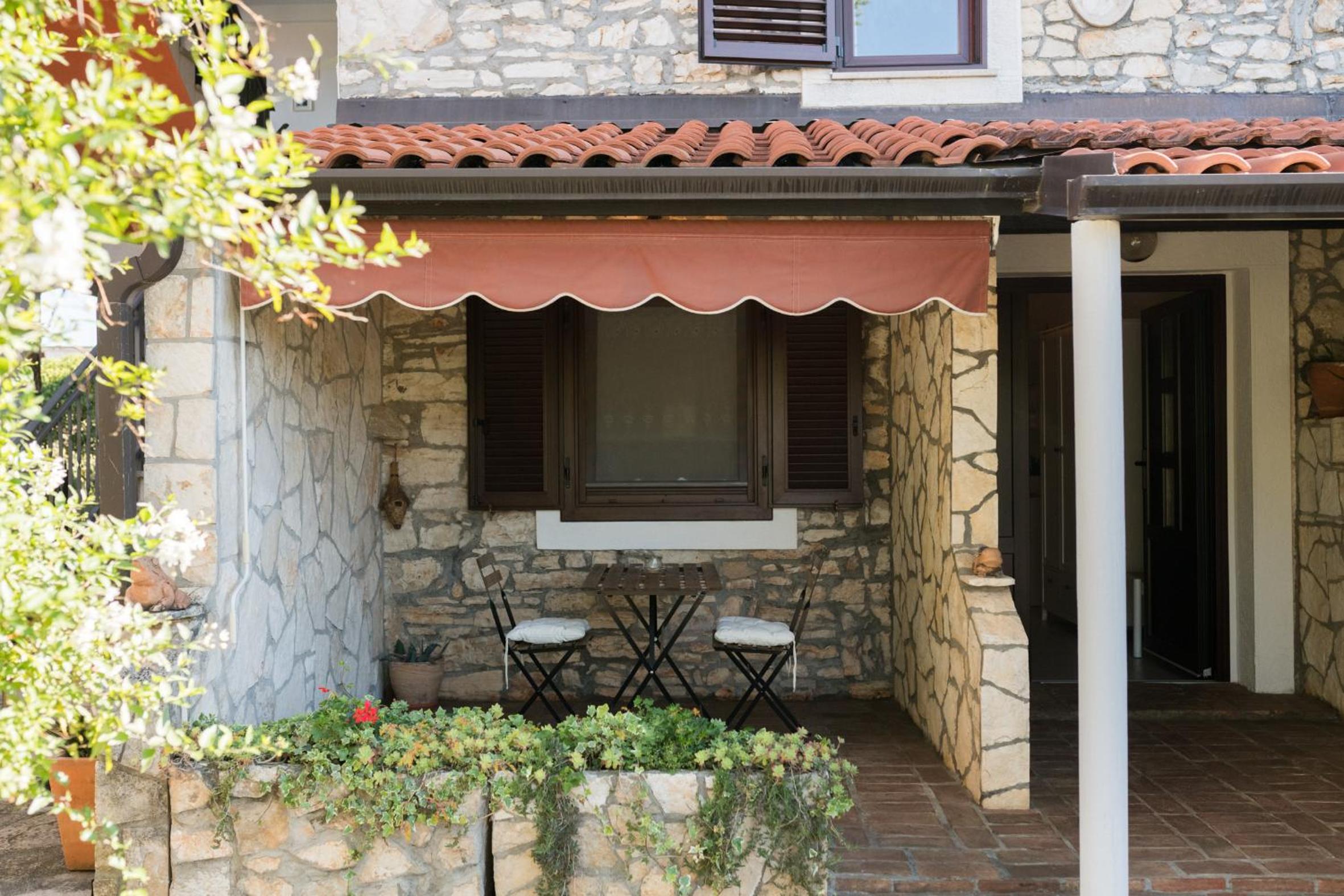 Photo 79