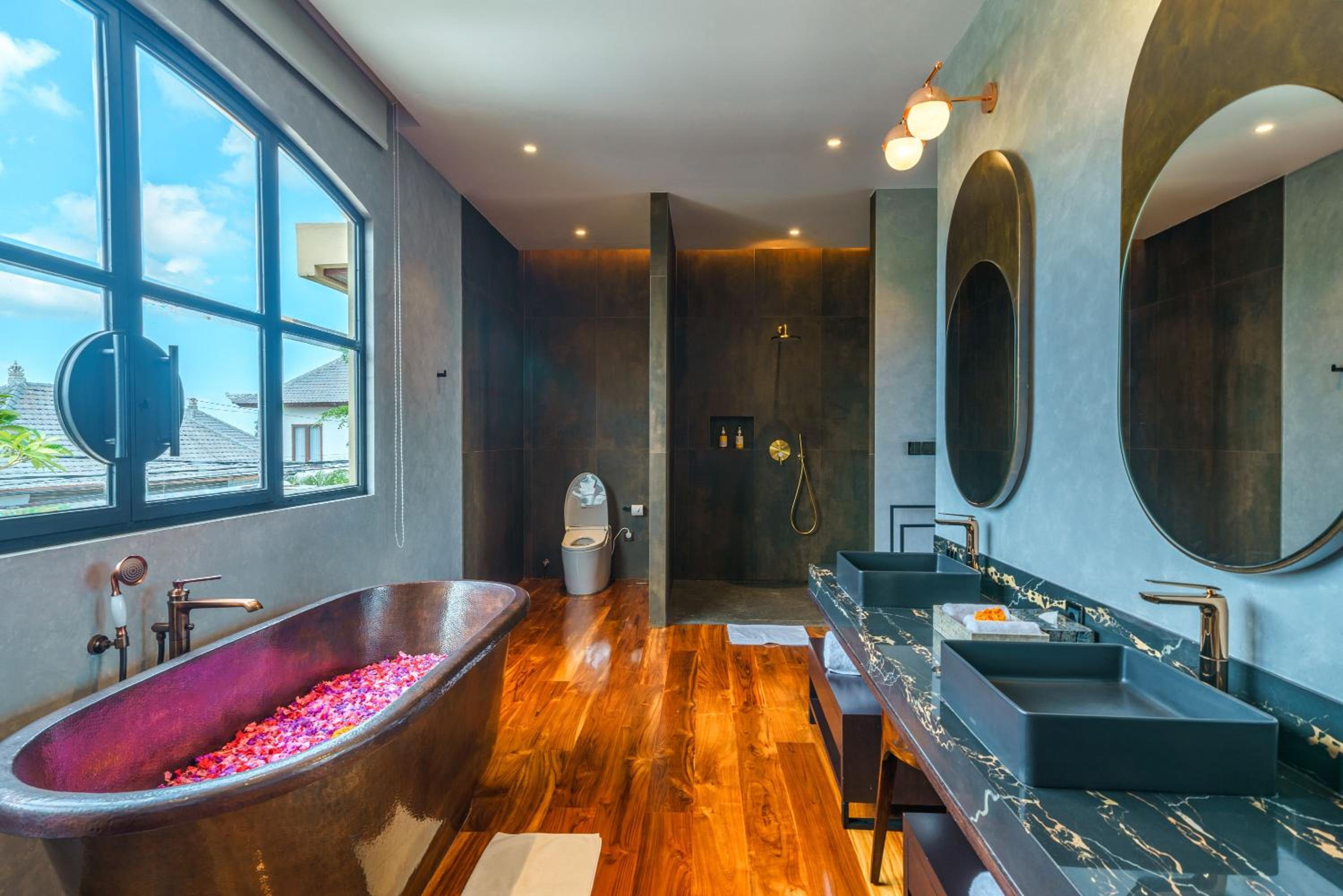 Photo 48
