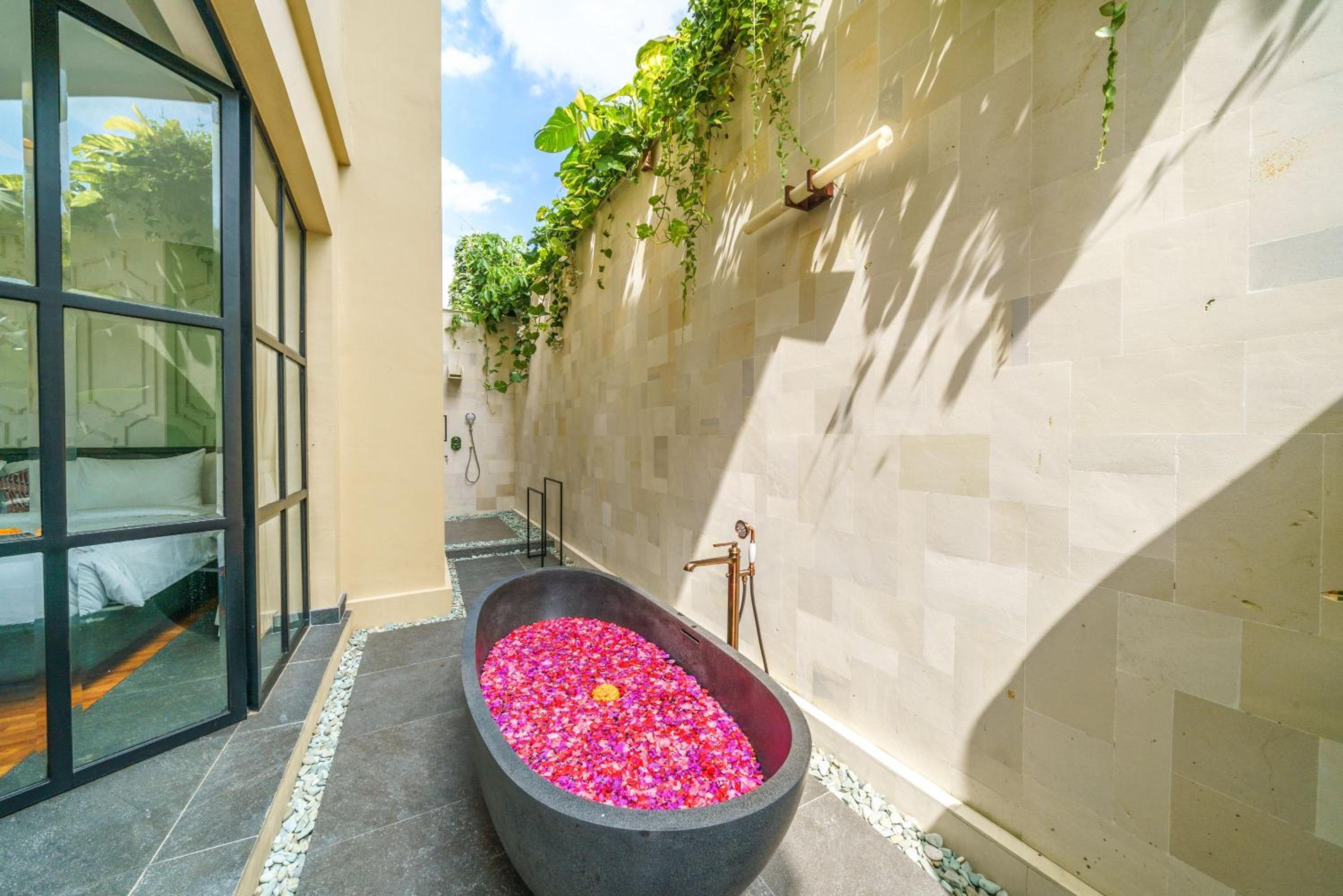 Photo 44