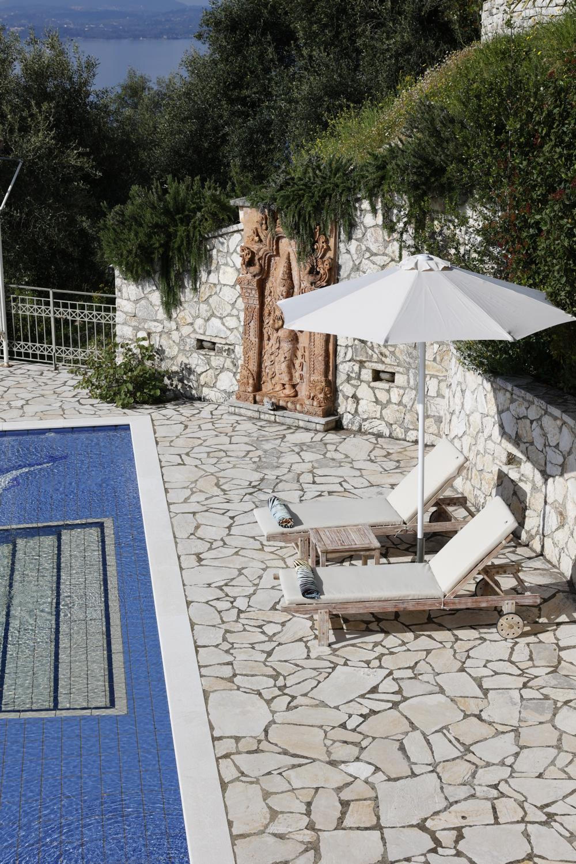 Zeitouni Lodge