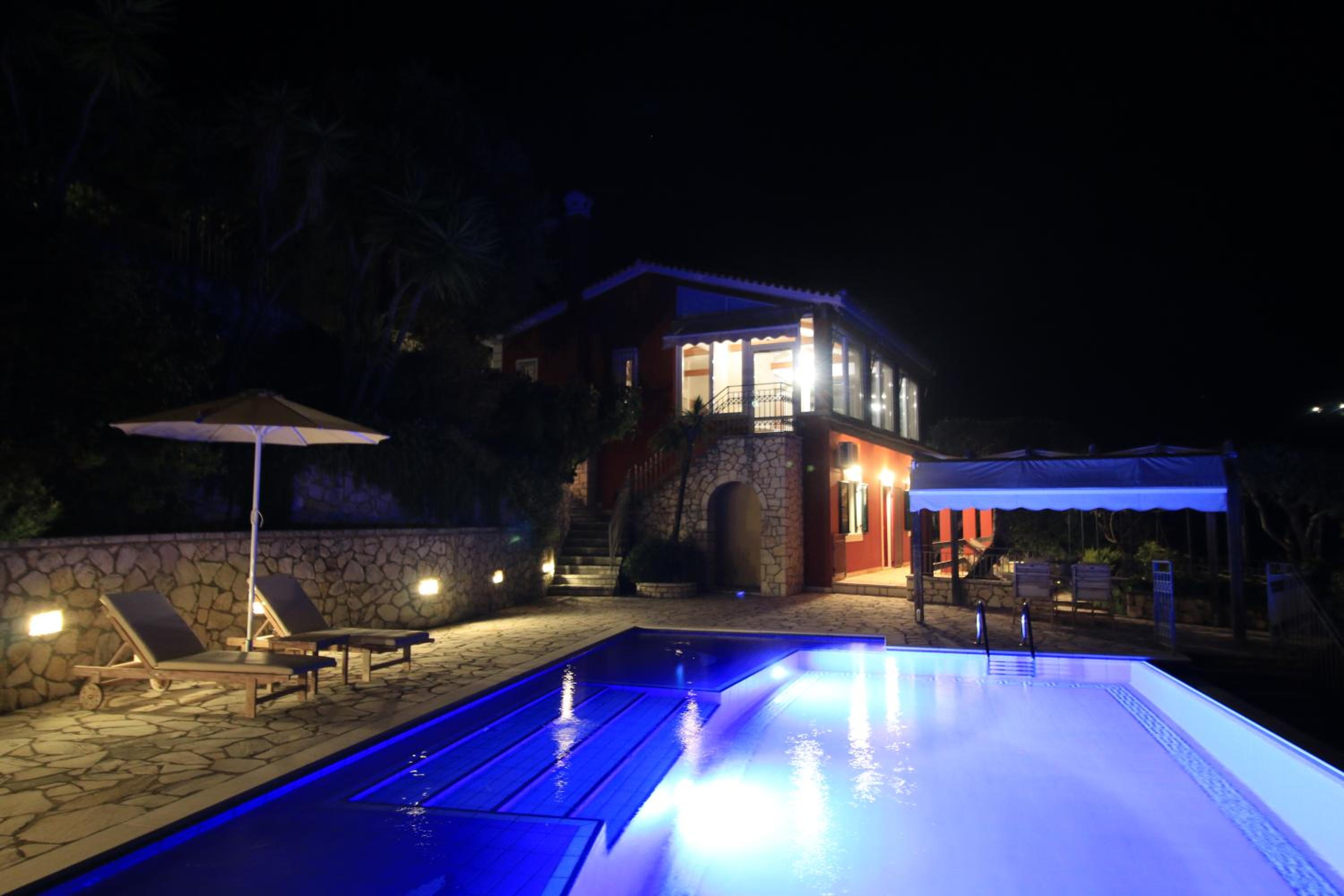 Zeitouni Lodge