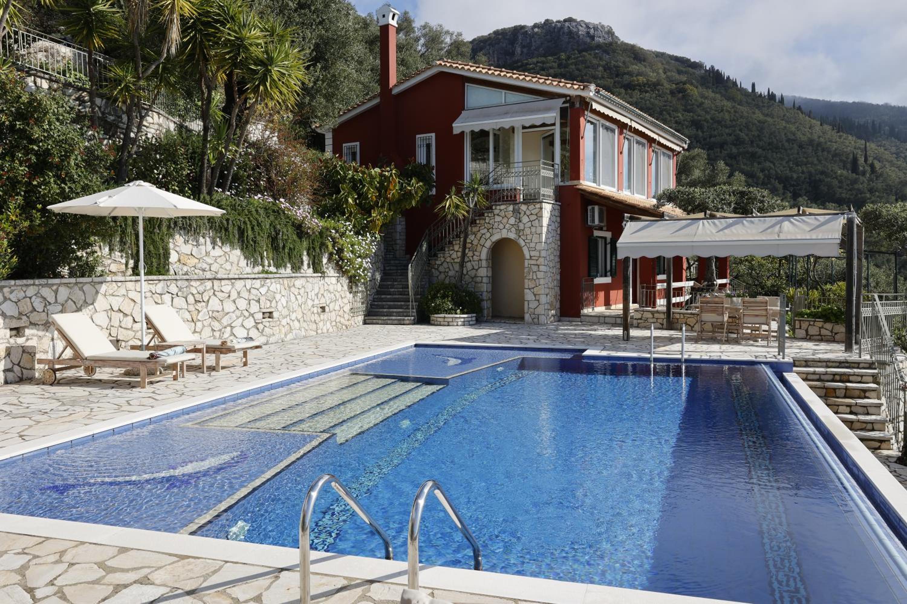 Zeitouni Lodge