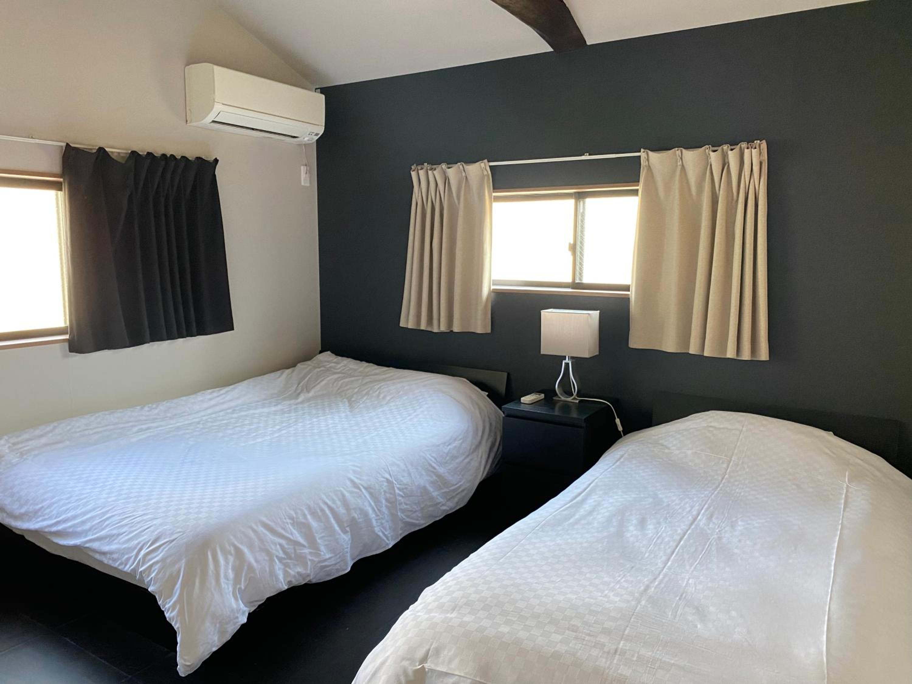 Samurai Suite 1 , 15mins from Kyoto Eki , 5 mins to Arashiyama view 5