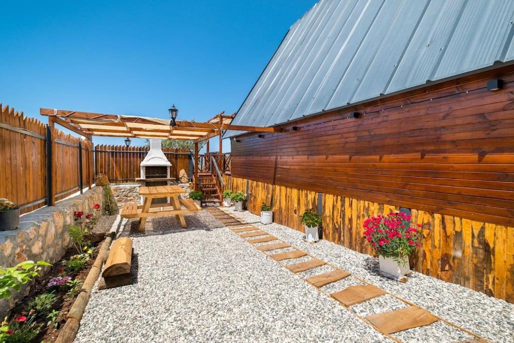 Hidden Bungalow