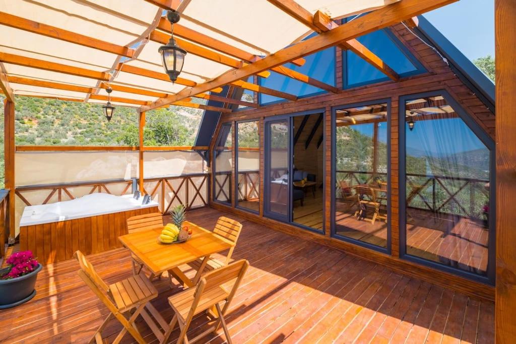Hidden Bungalow