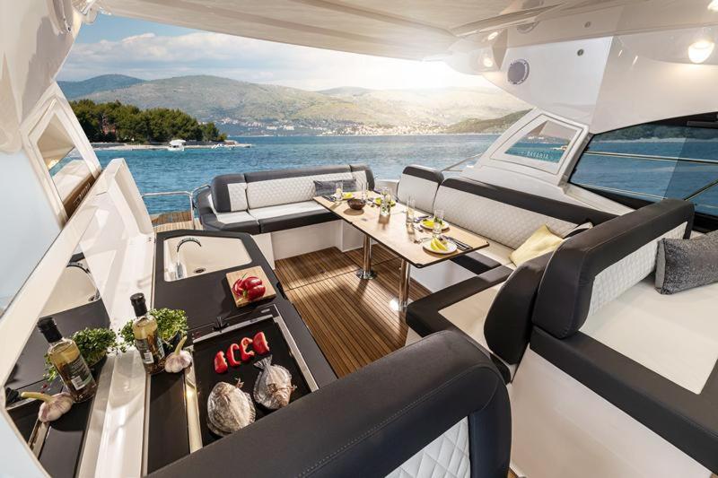 PC Boutique H, Sea View by ClaPa group