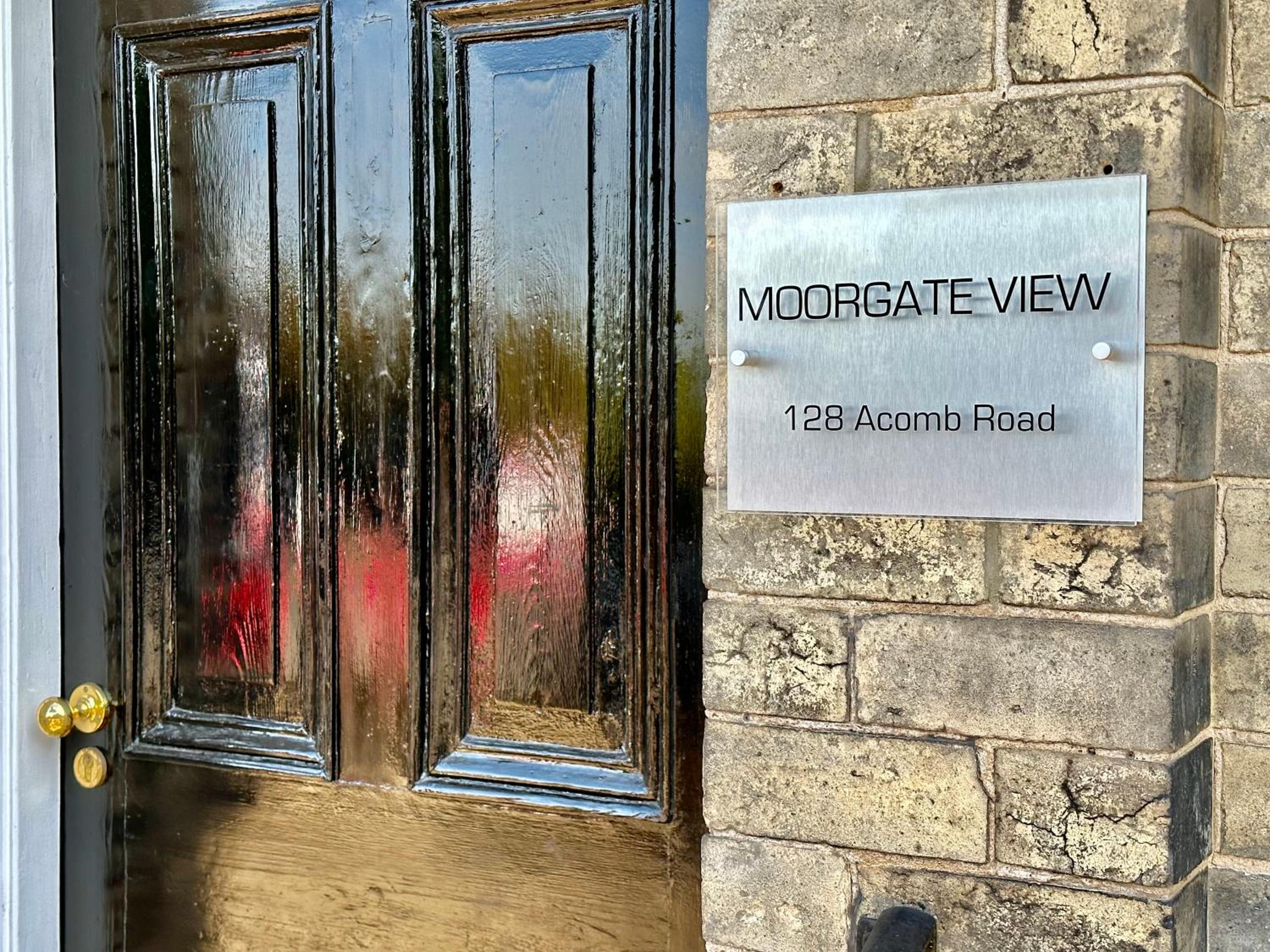 Moorgate View With Free On Street Parking view 2