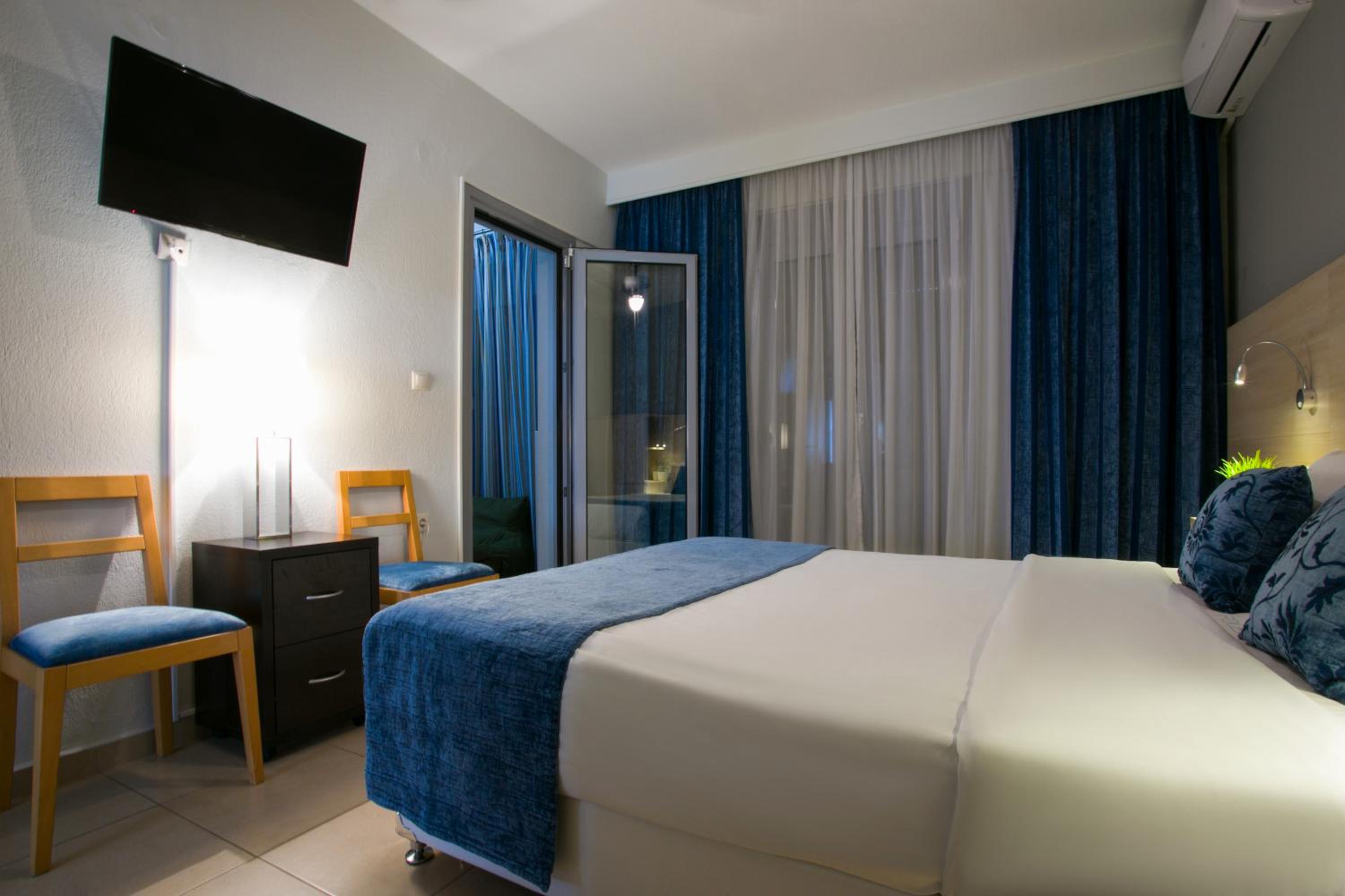 Polis Apartments