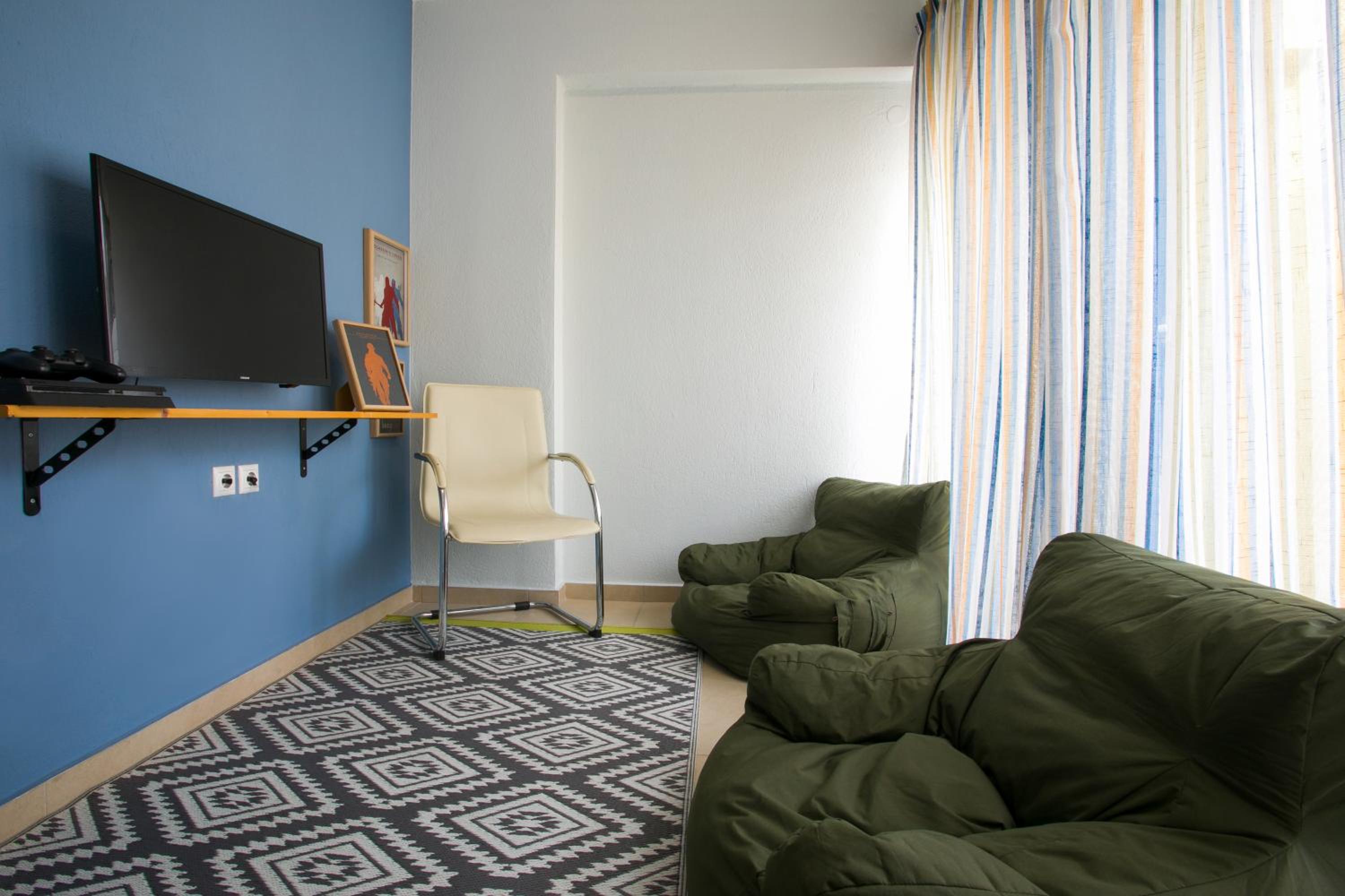 Polis Apartments