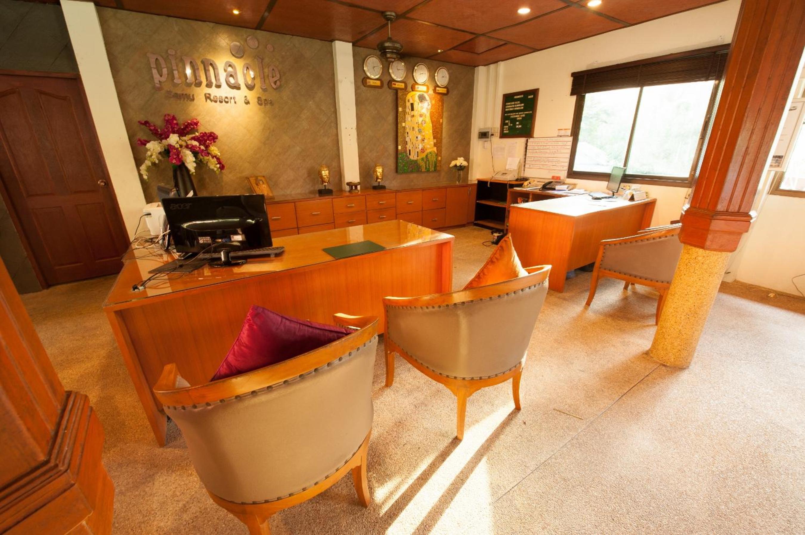 Lobby & Reception