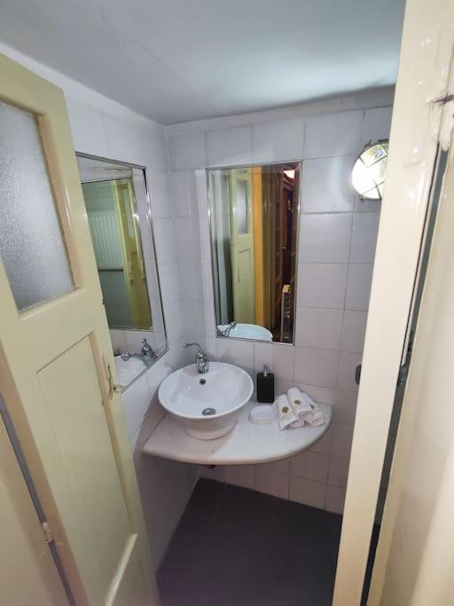 Syntagma apartment C3