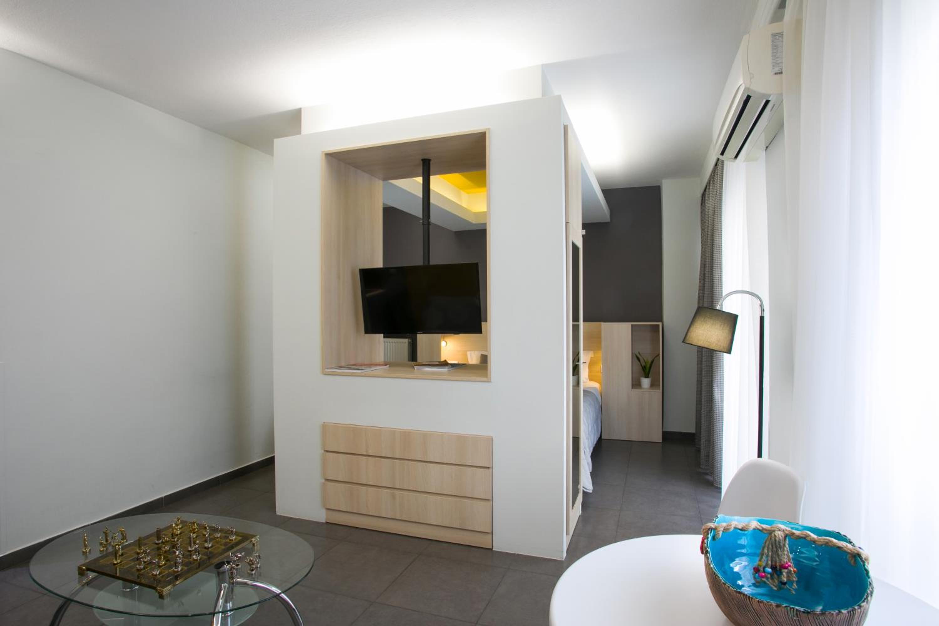 Polis Apartments