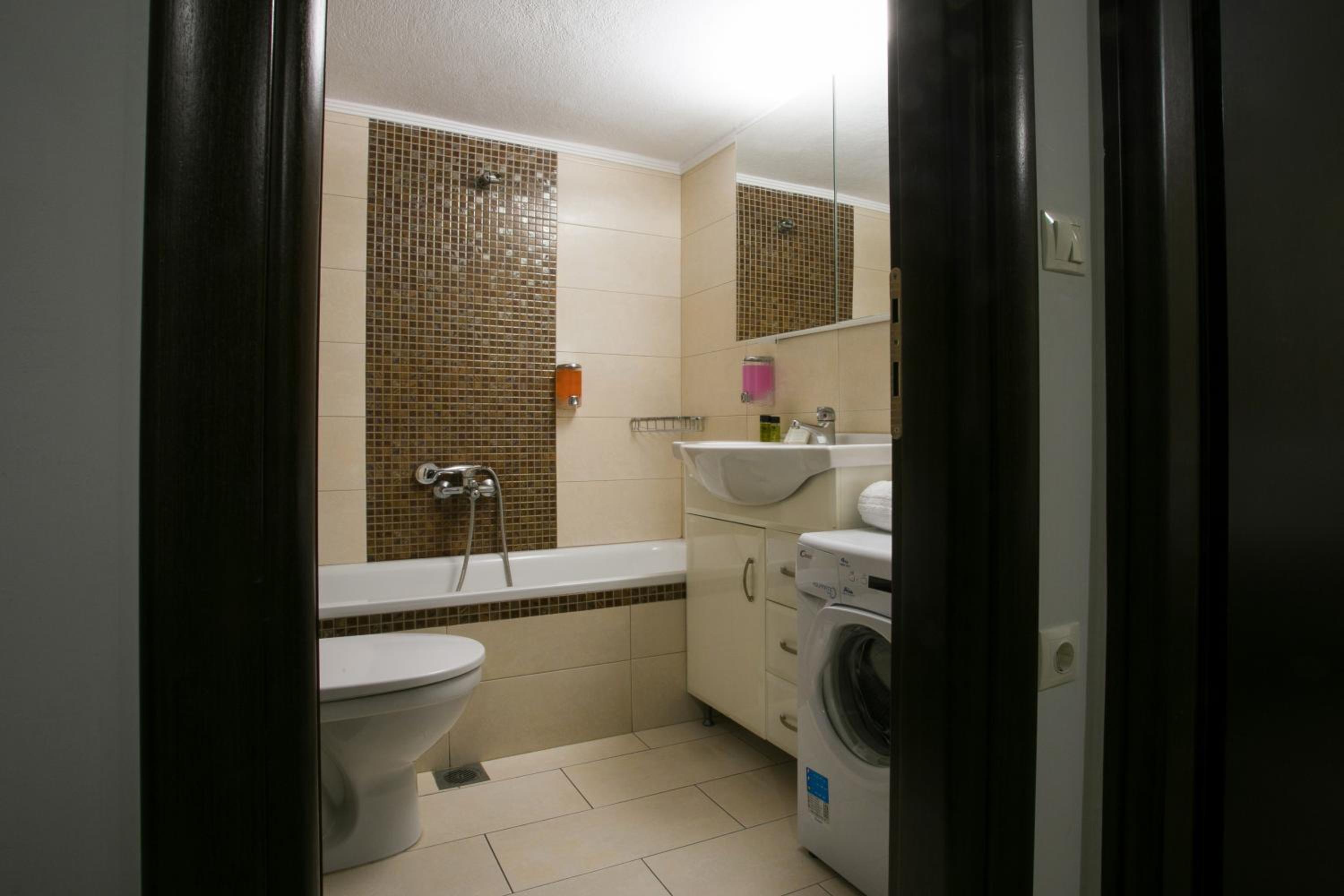 Polis Apartments