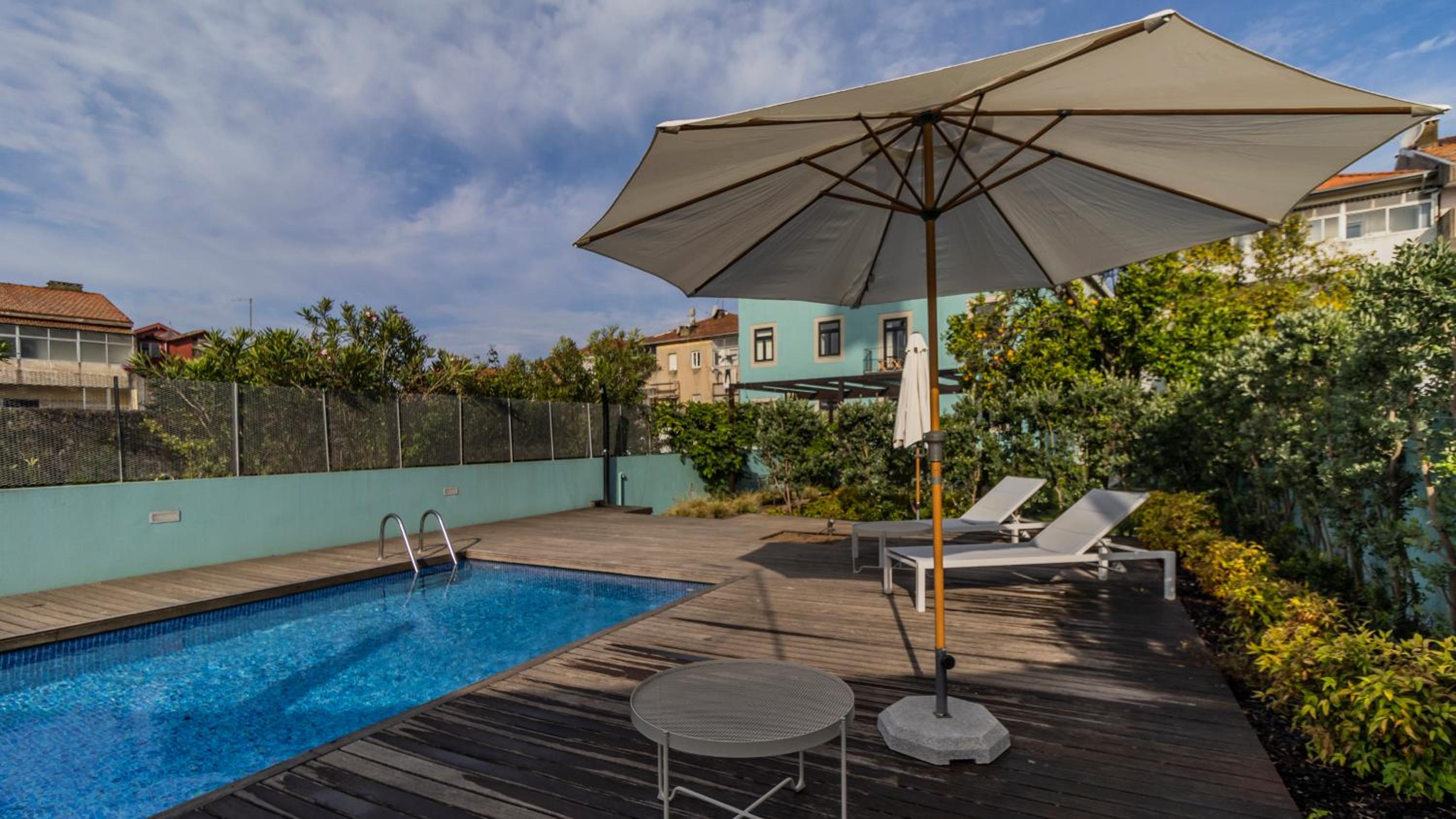 Central Studio with Pool & Patio by LovelyStay view 2