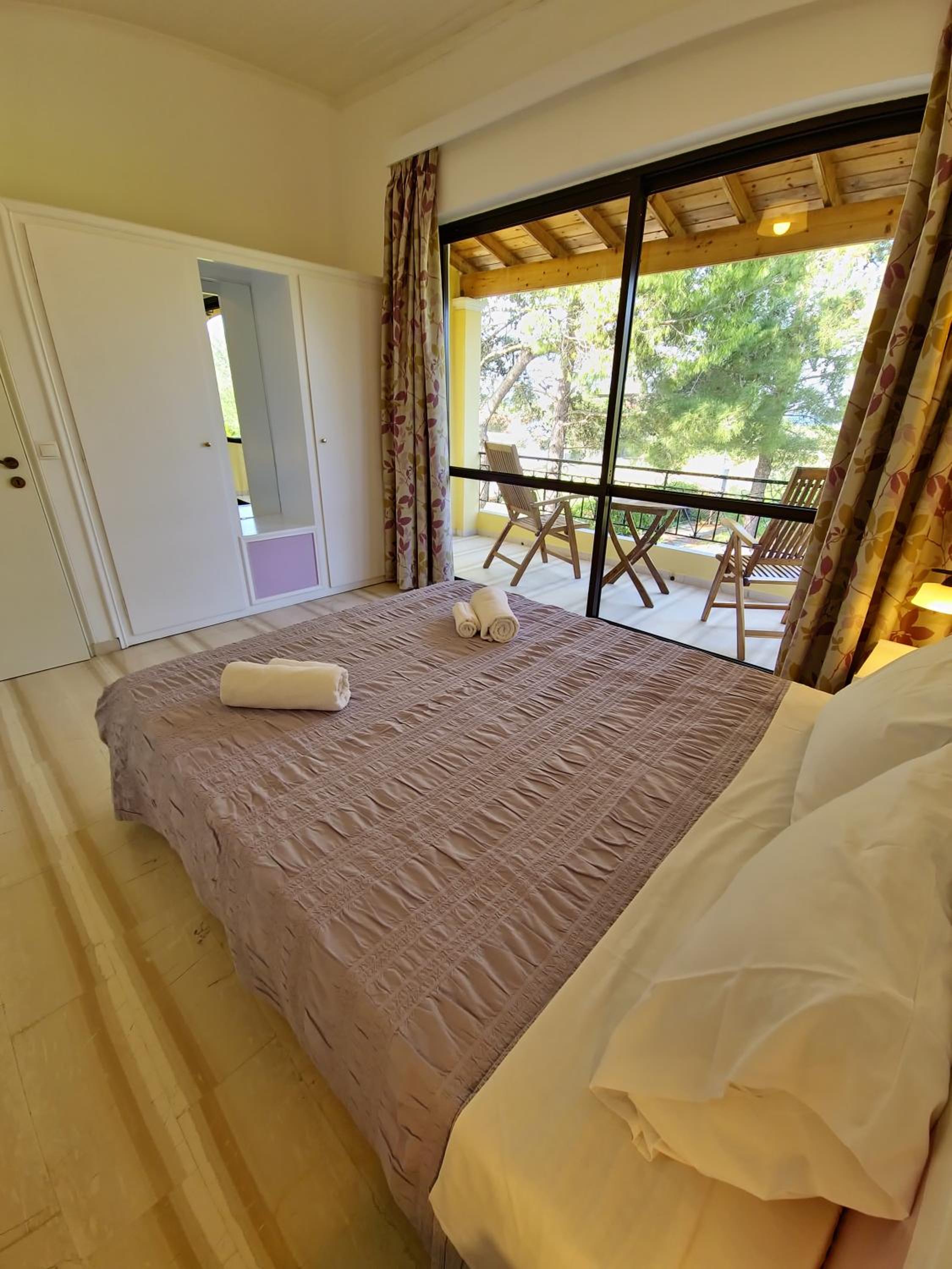 Alexandra Apartment 9 view 3