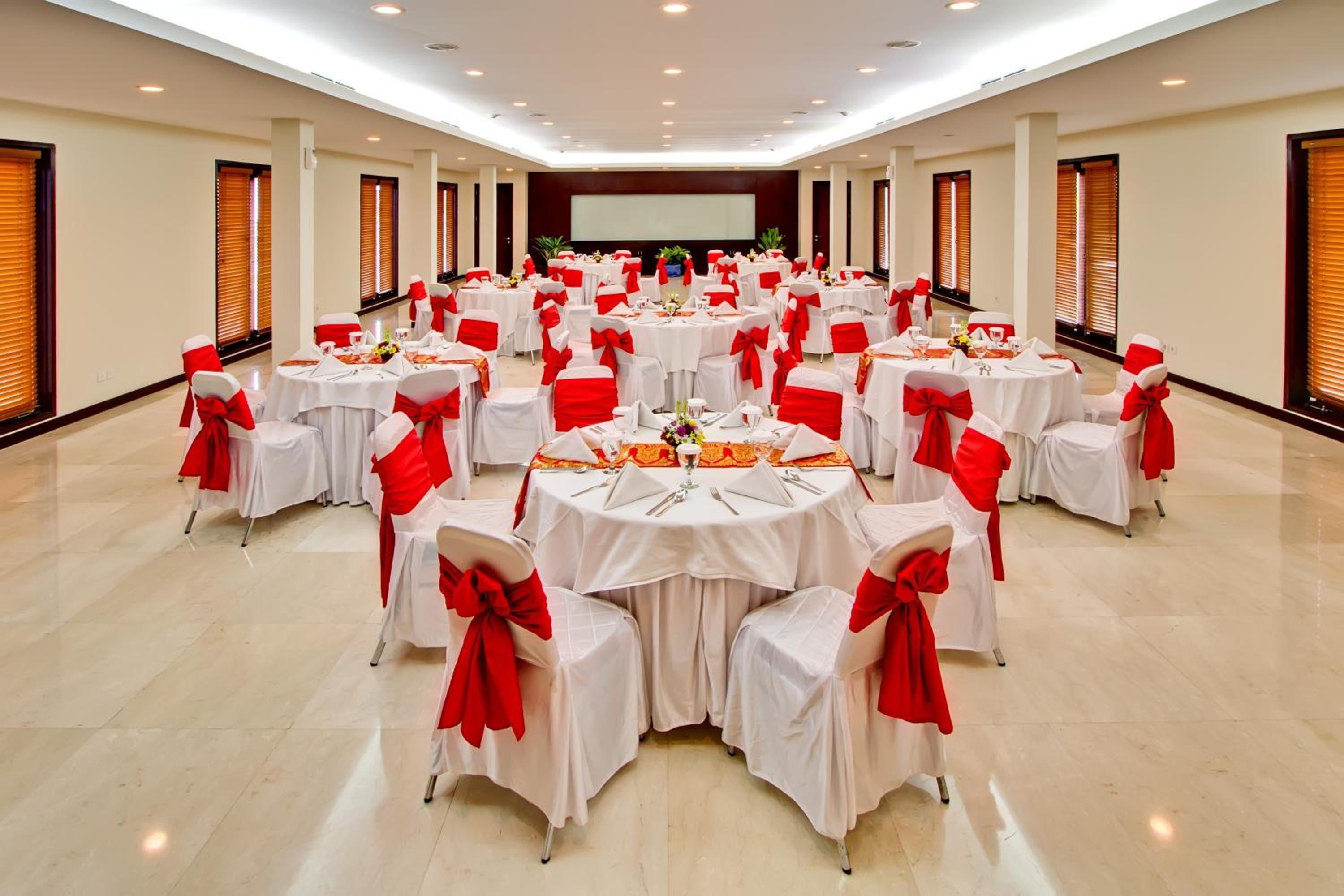 meeting & event spaces