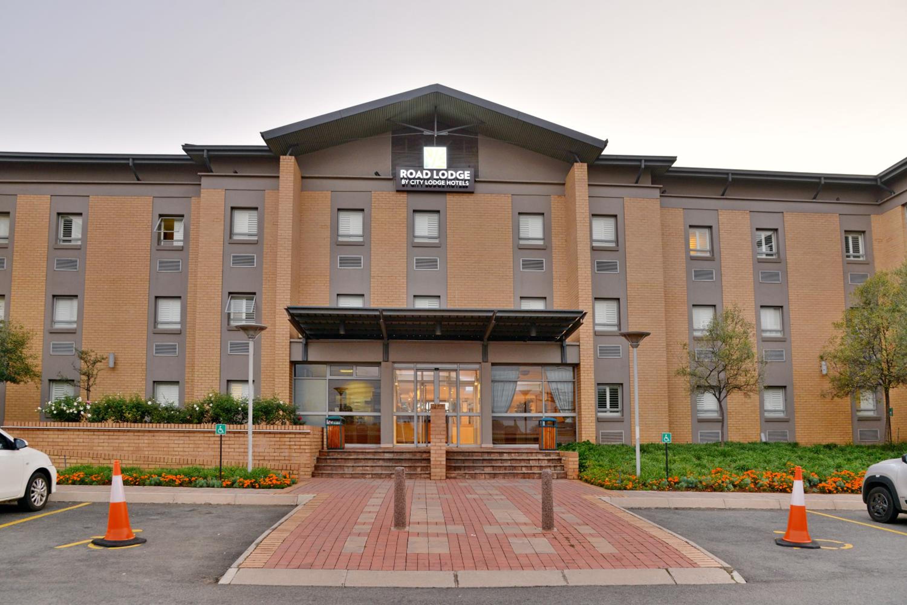 Hotel Road Lodge Southgate - Image 1