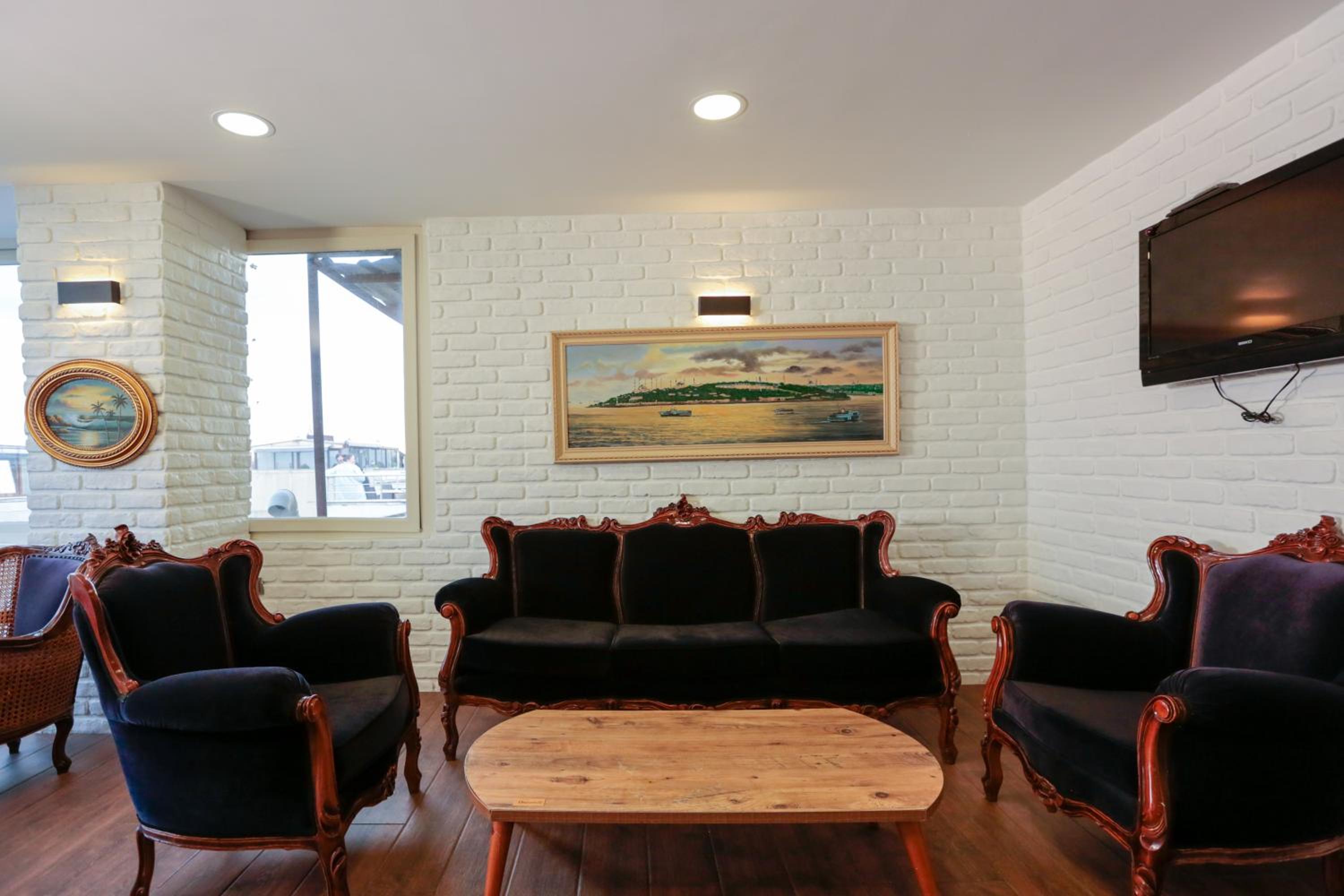 Nova City Hotel - Image 15