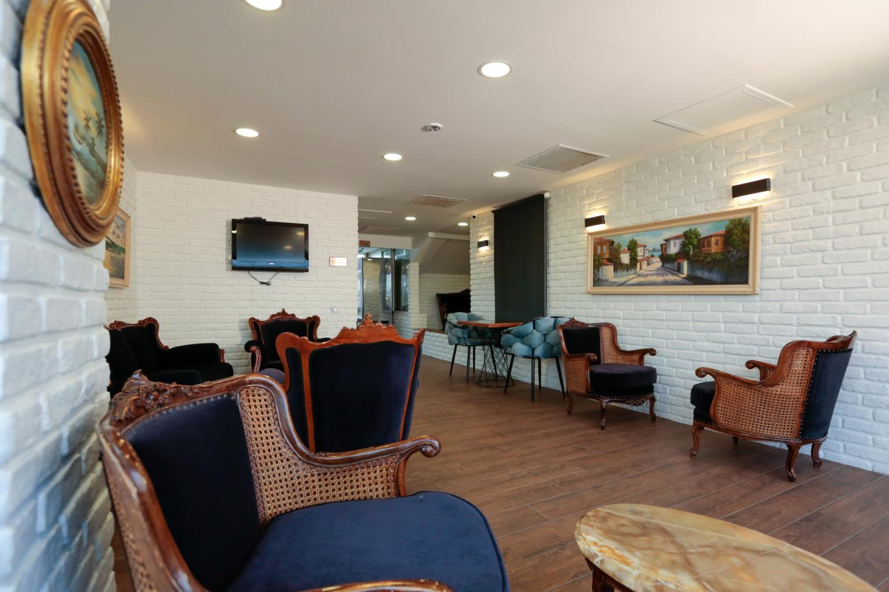 Nova City Hotel - Image 14