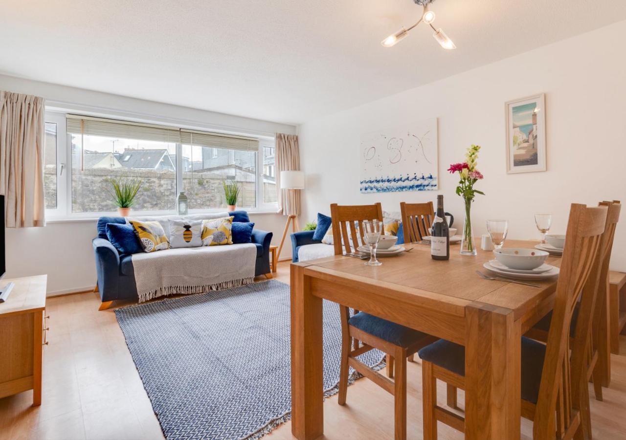 2 Bed in St. Ives oc-18stn view 2