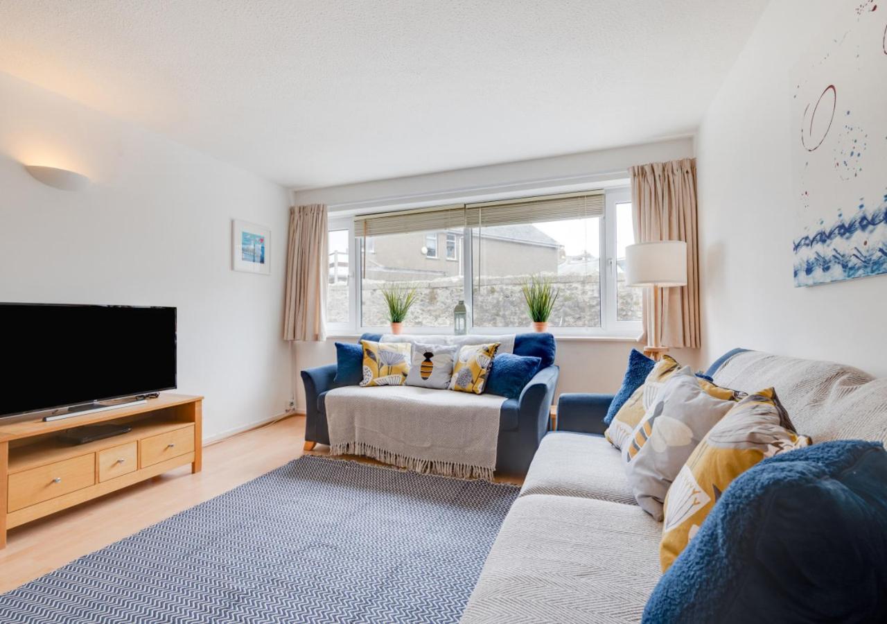 2 Bed in St. Ives oc-18stn view 3