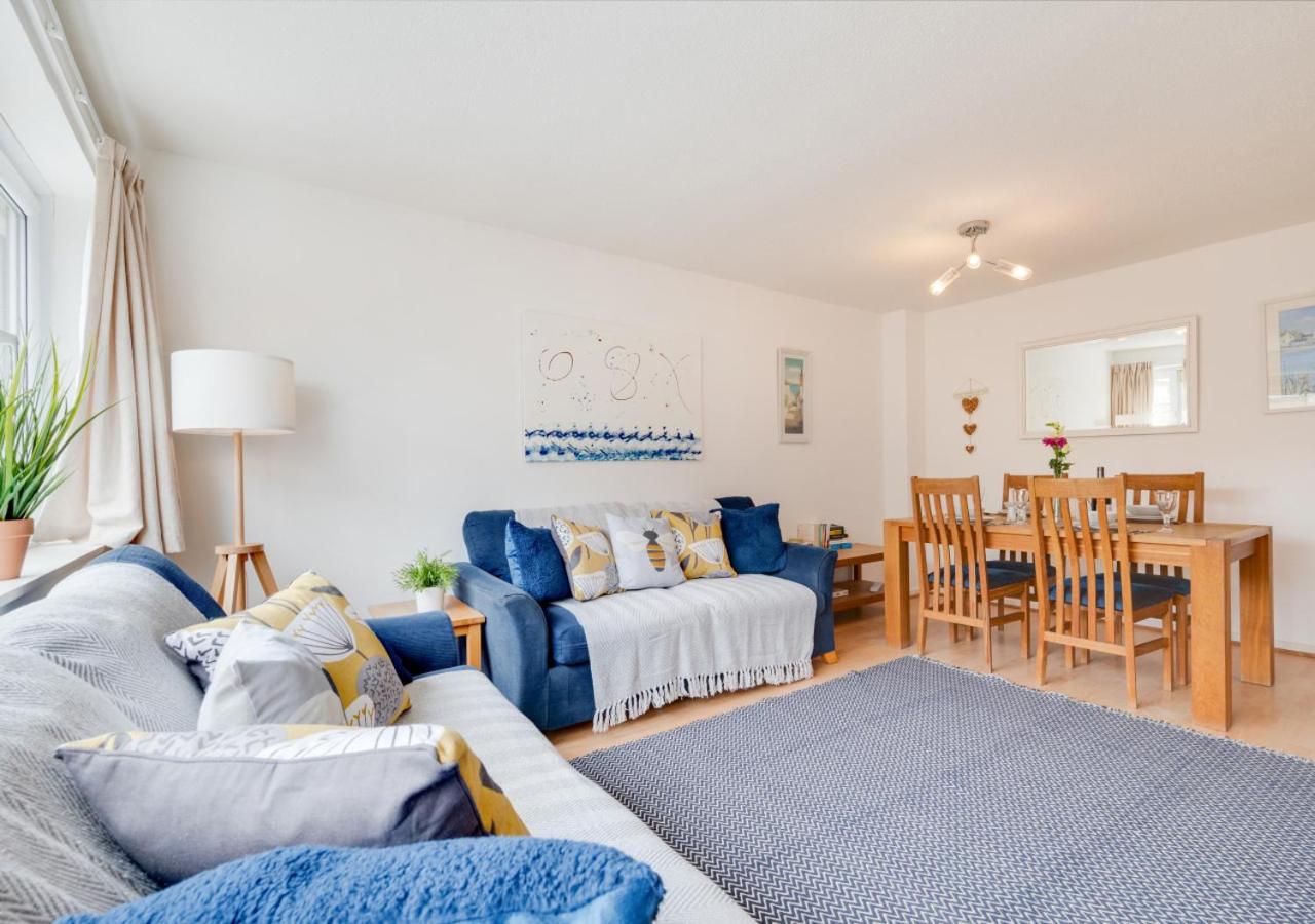 2 Bed in St. Ives oc-18stn view 4