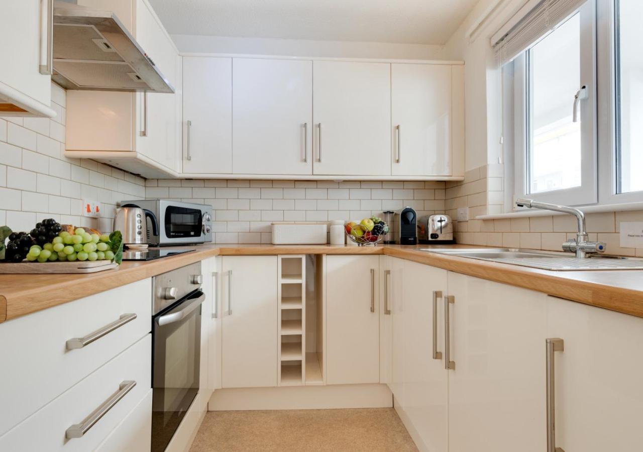 2 Bed in St. Ives oc-18stn view 5