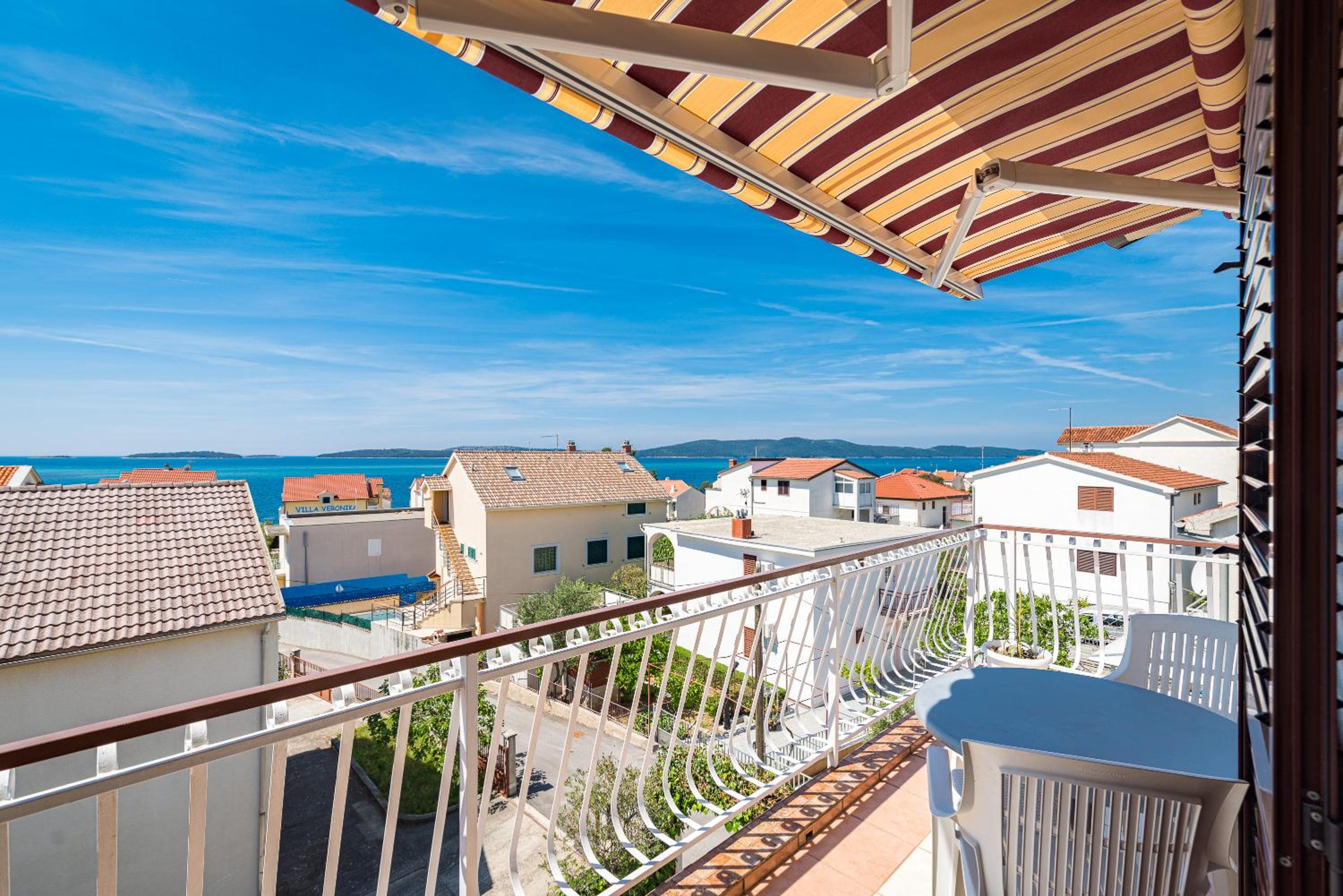 Apartments Maretic Brodarica Center view 4