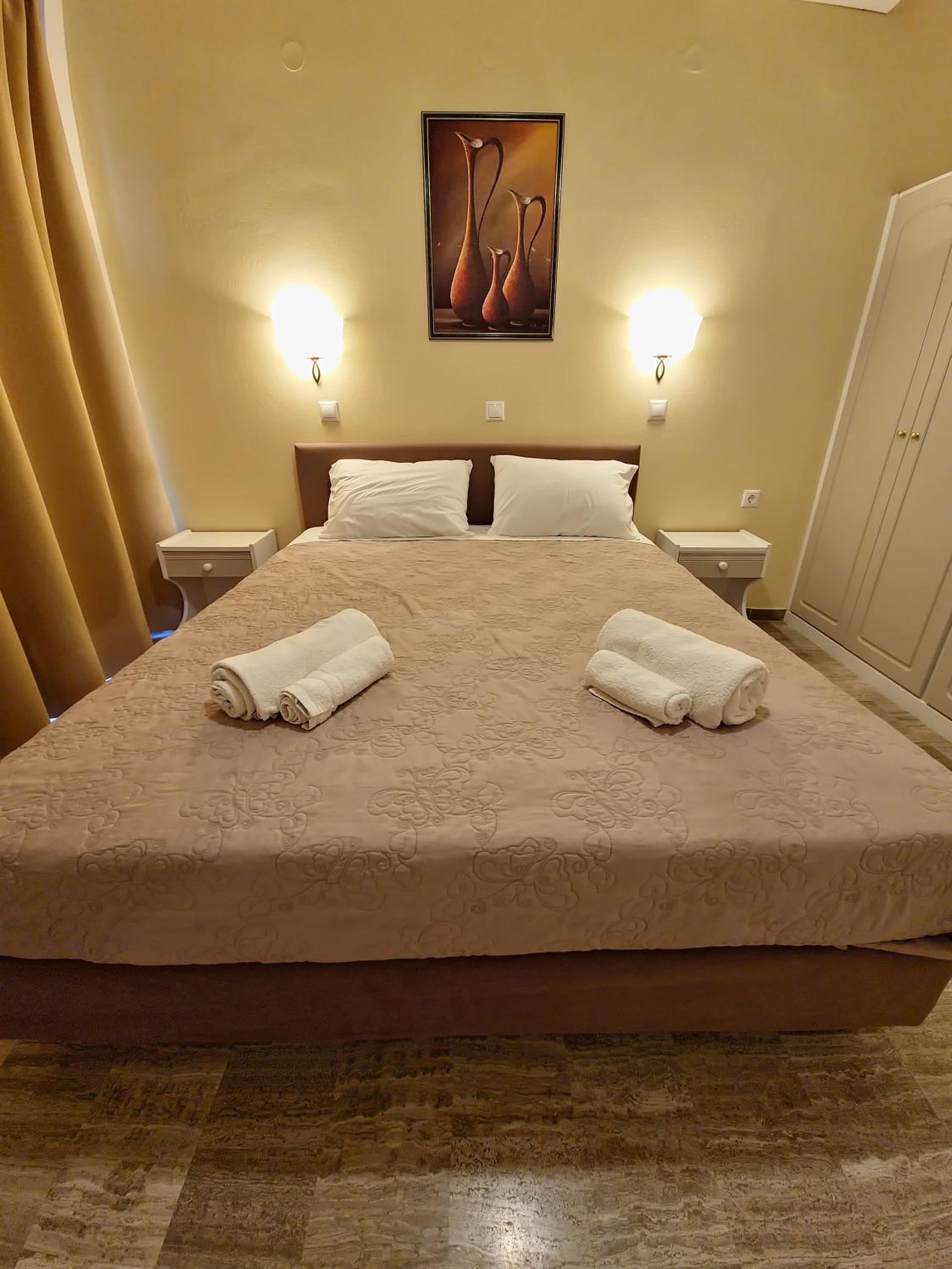 Alexandra Apartment 14