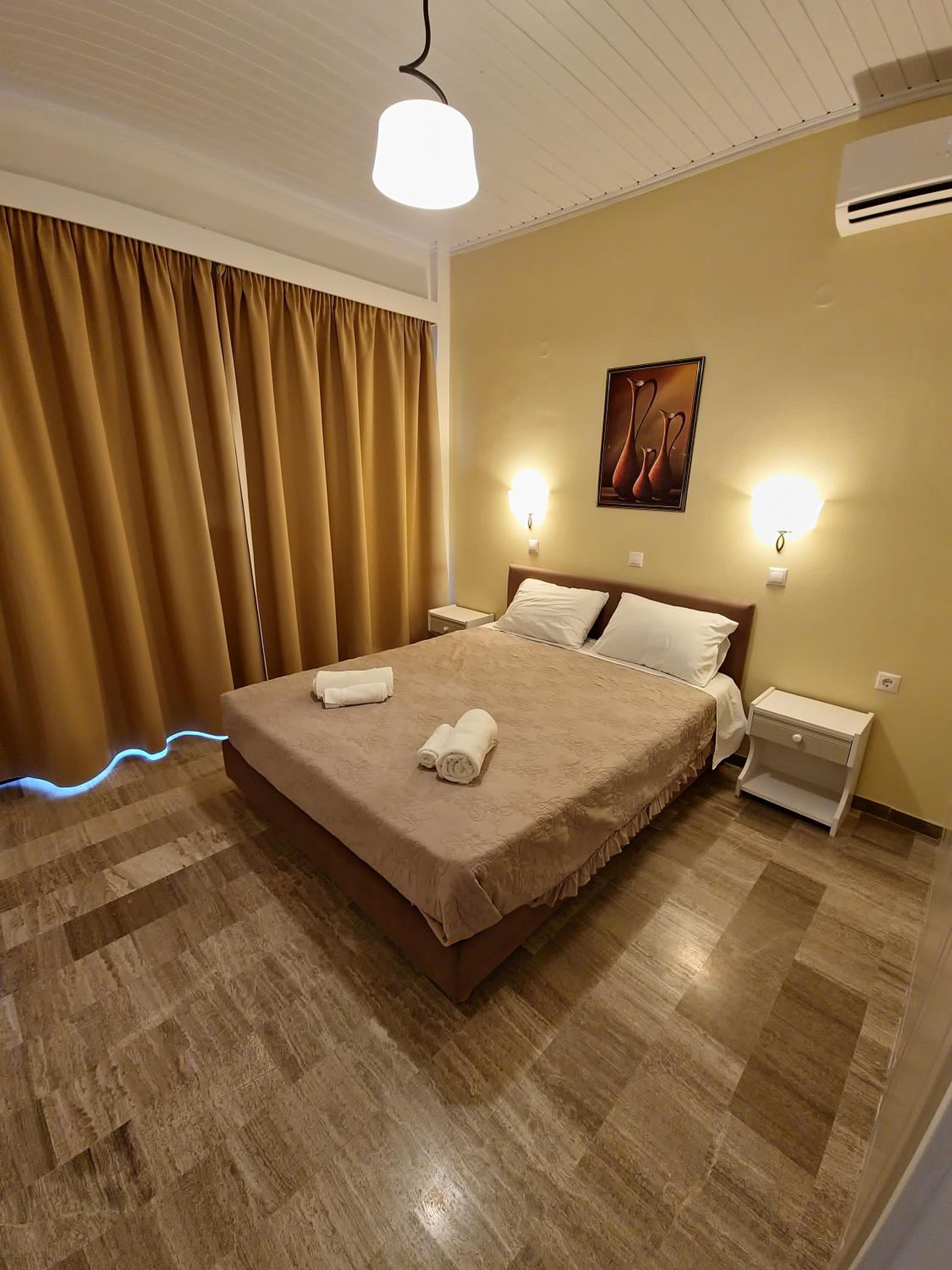 Alexandra Apartment 14