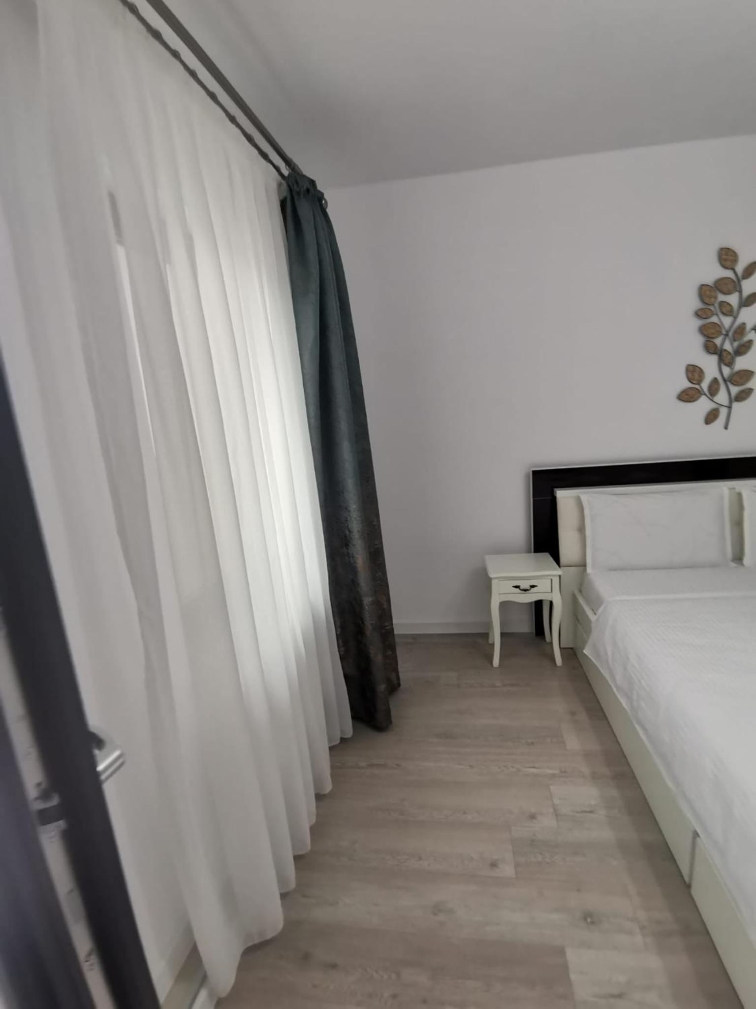 Casa Dorin view 5
