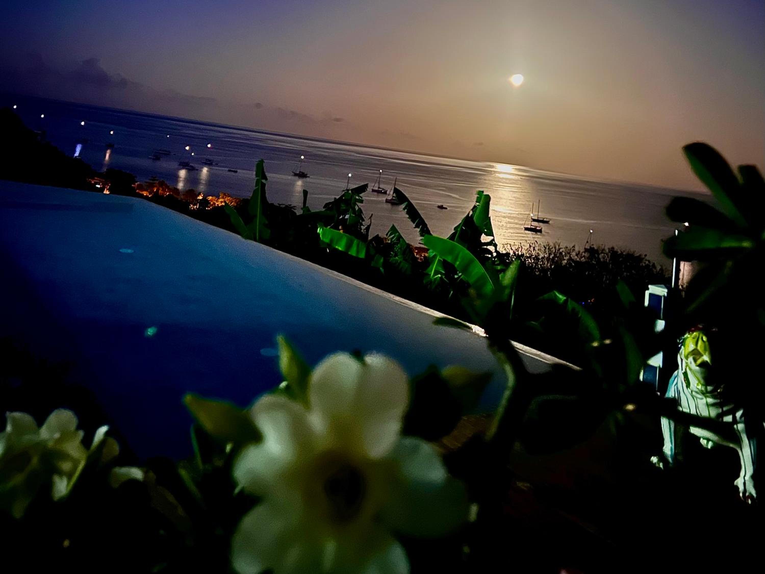 Sunset Bay - Luxueuse villa et sa magnifique vue les Ilets Pigeon