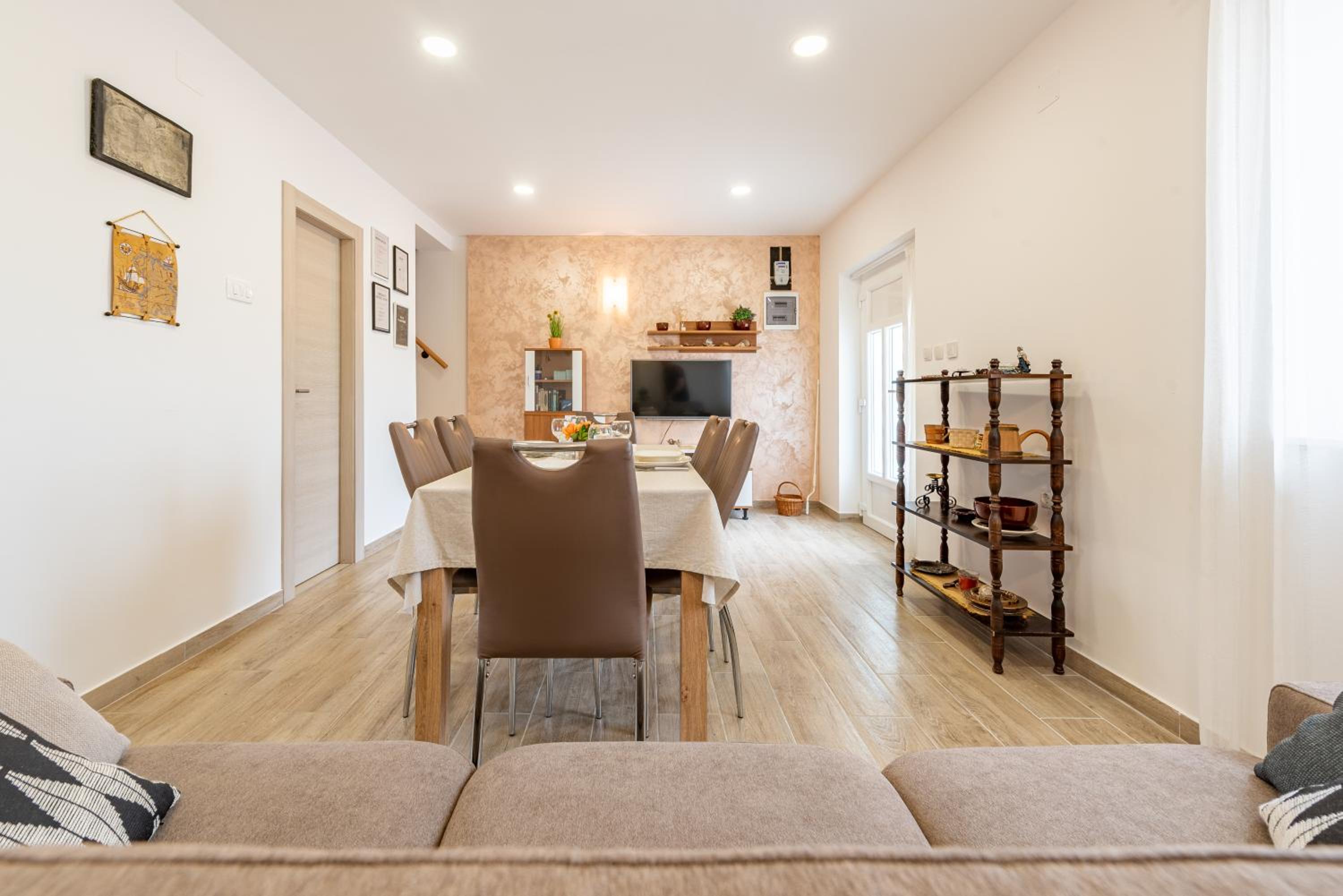 R&B Family Apartments