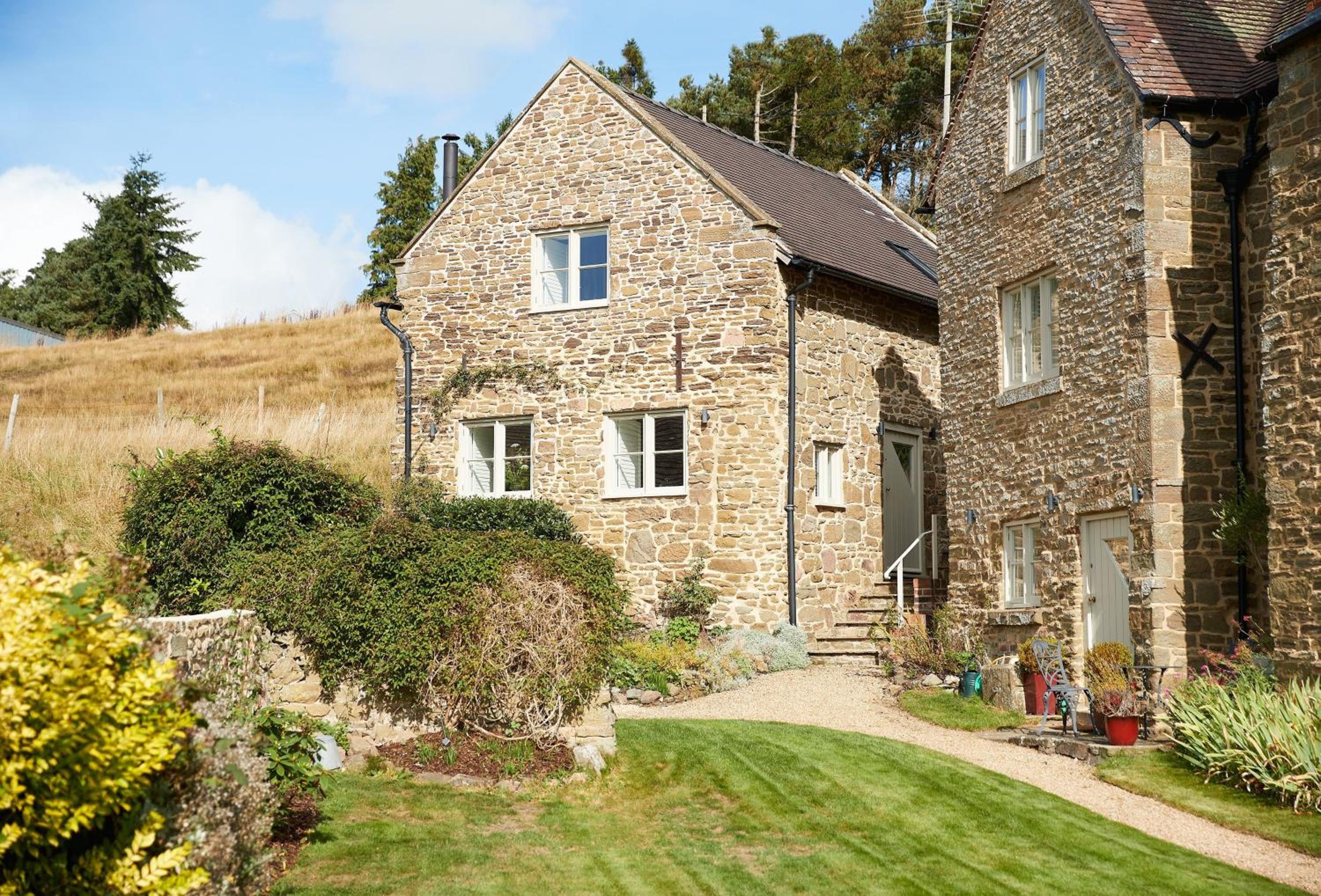 Unconformity Barn