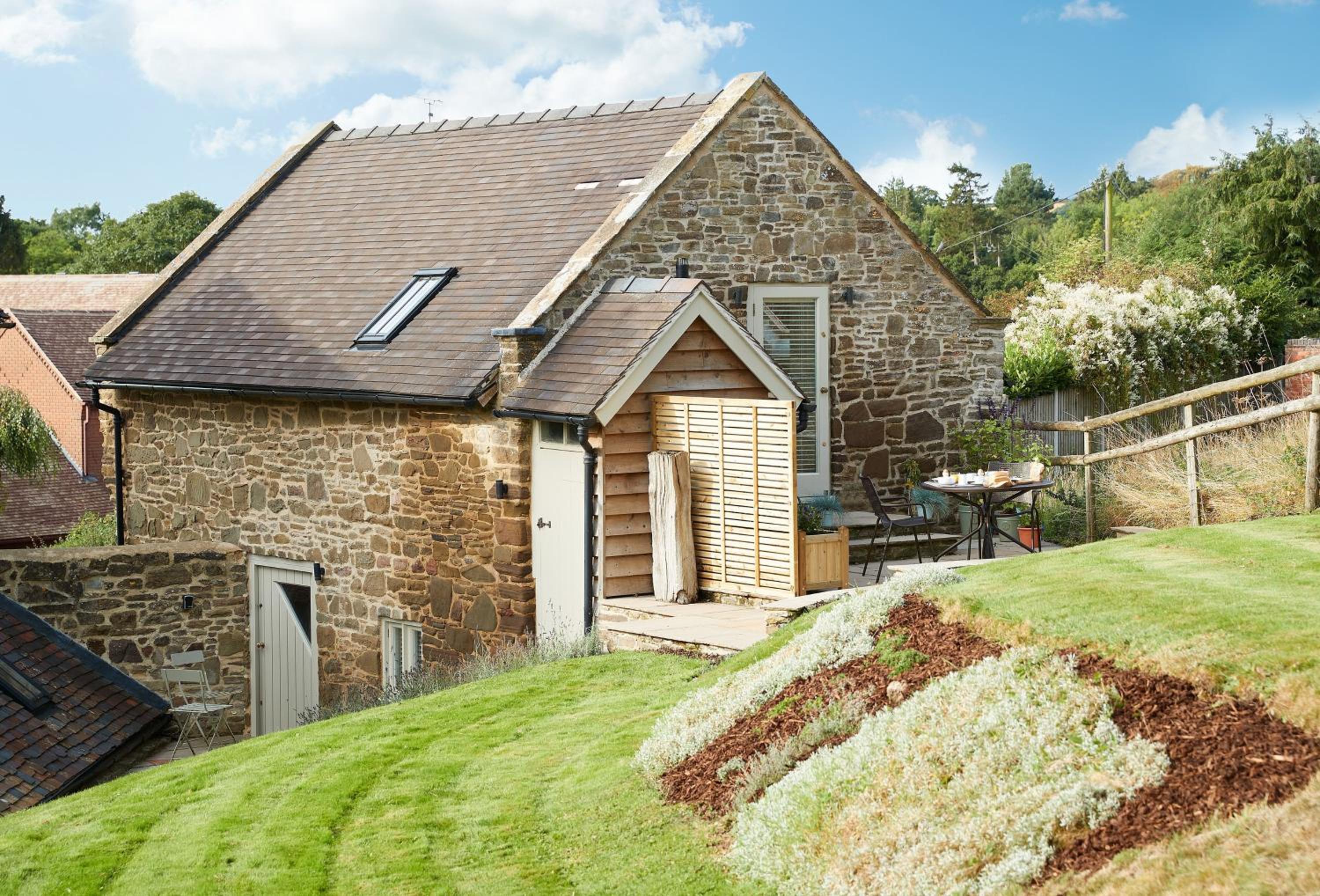 Unconformity Barn