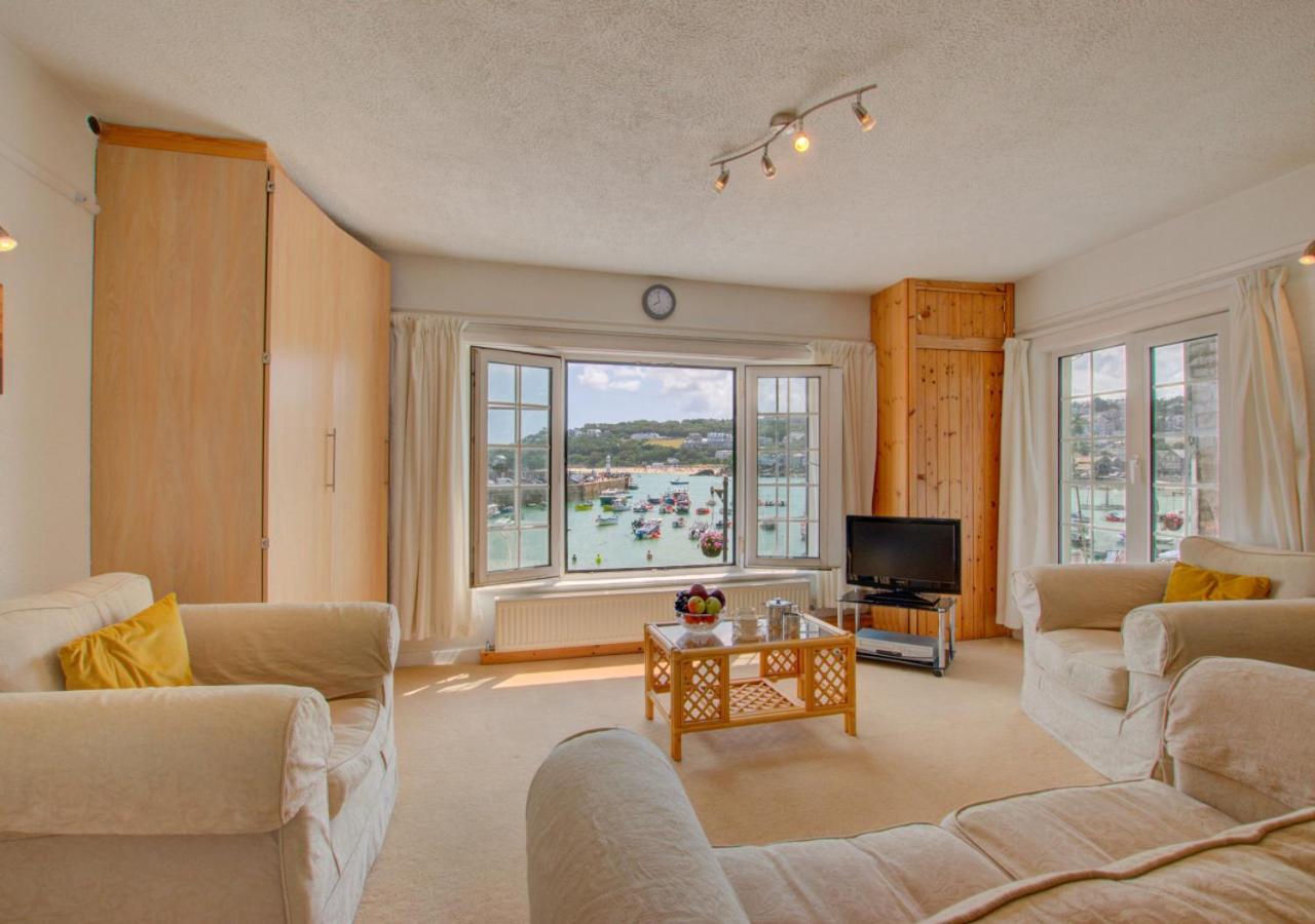 1 Bed in St Ives oc-chyr2 view 2