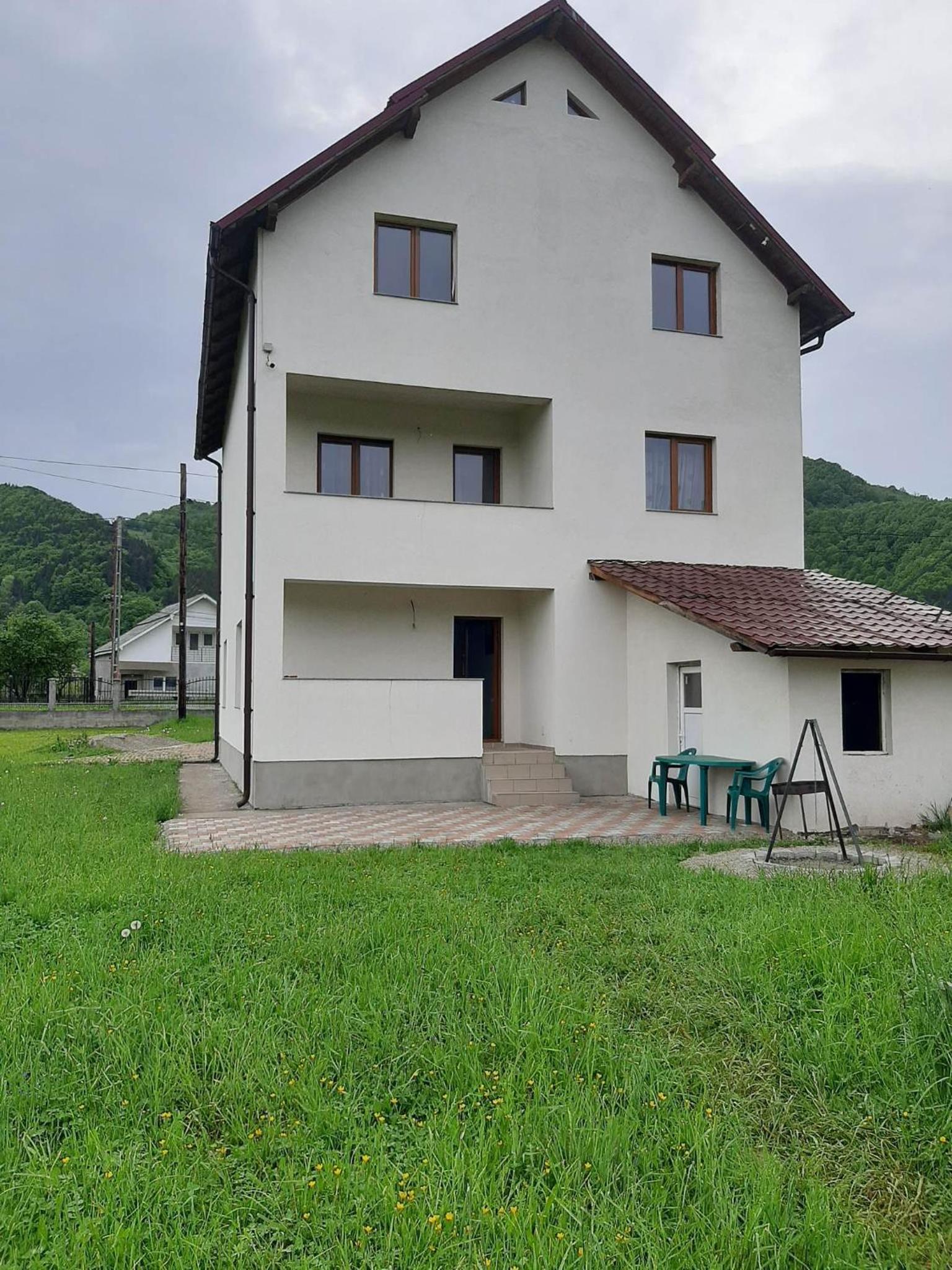 Casa Rus view 2