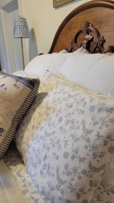 Clinton Pond Bed and Breakfast