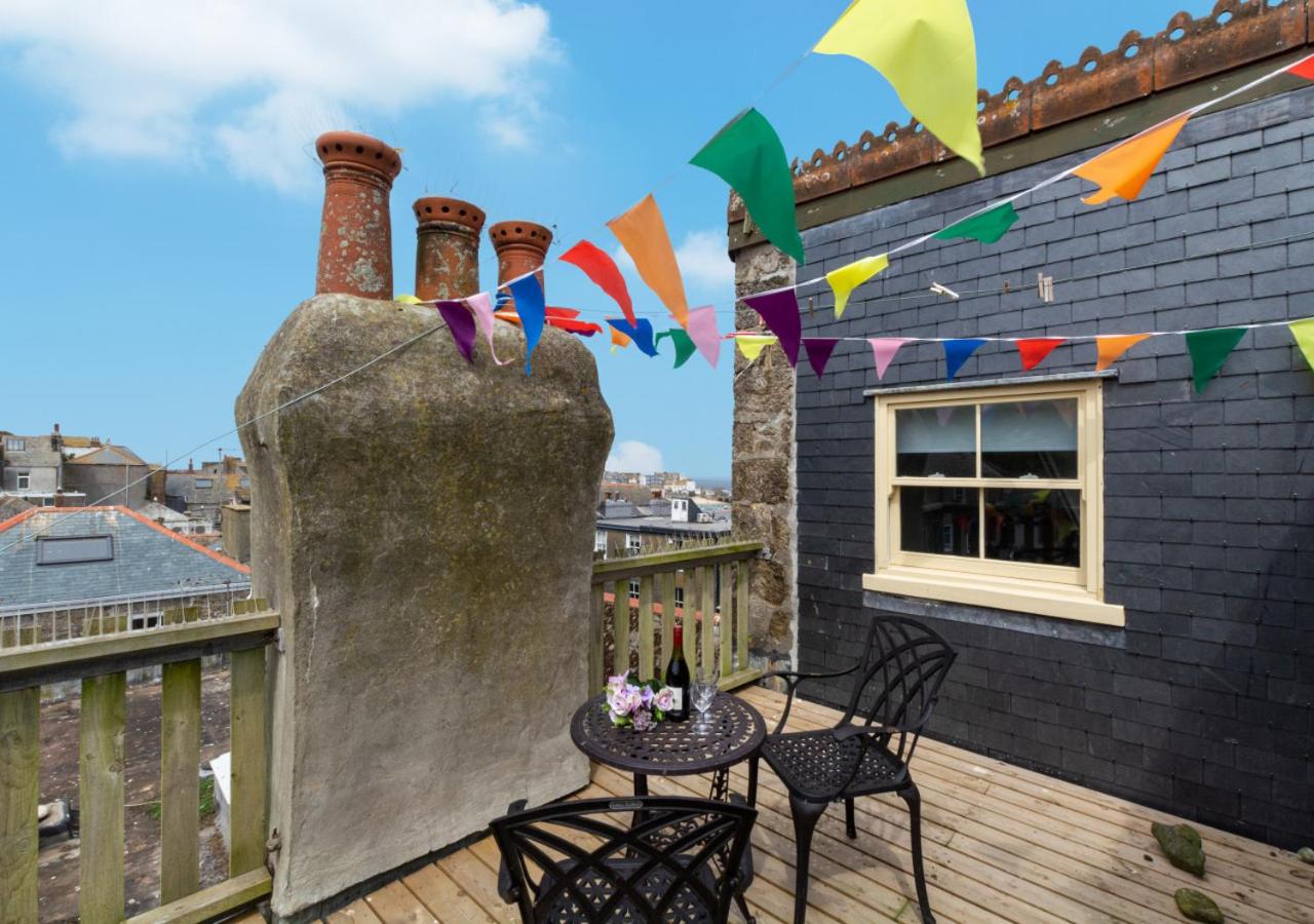 1 Bed in St Ives oc-decke view 2