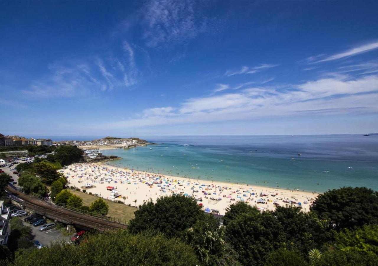 5 Bed in St Ives oc-dt04 view 5