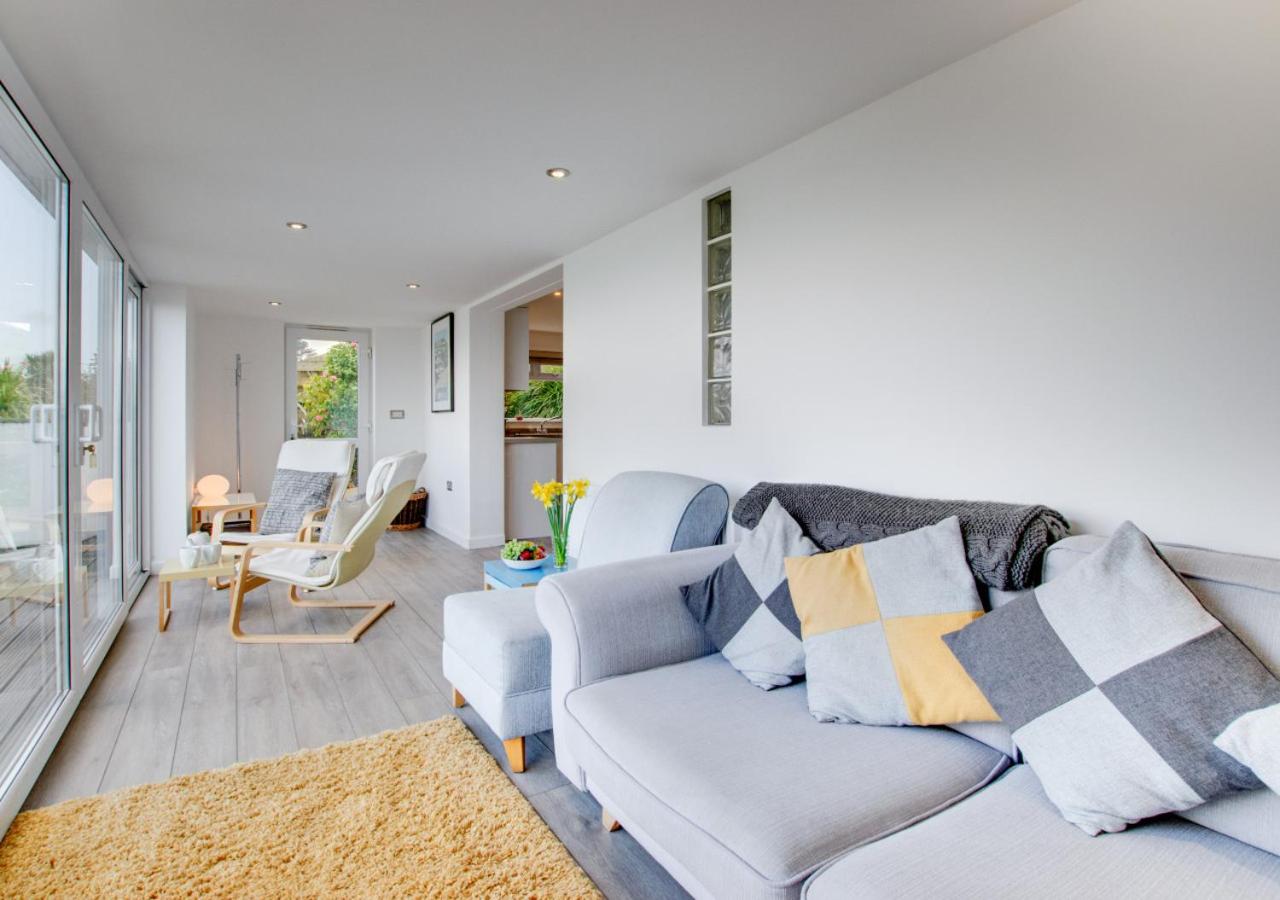 2 Bed in St Ives oc-holm view 3