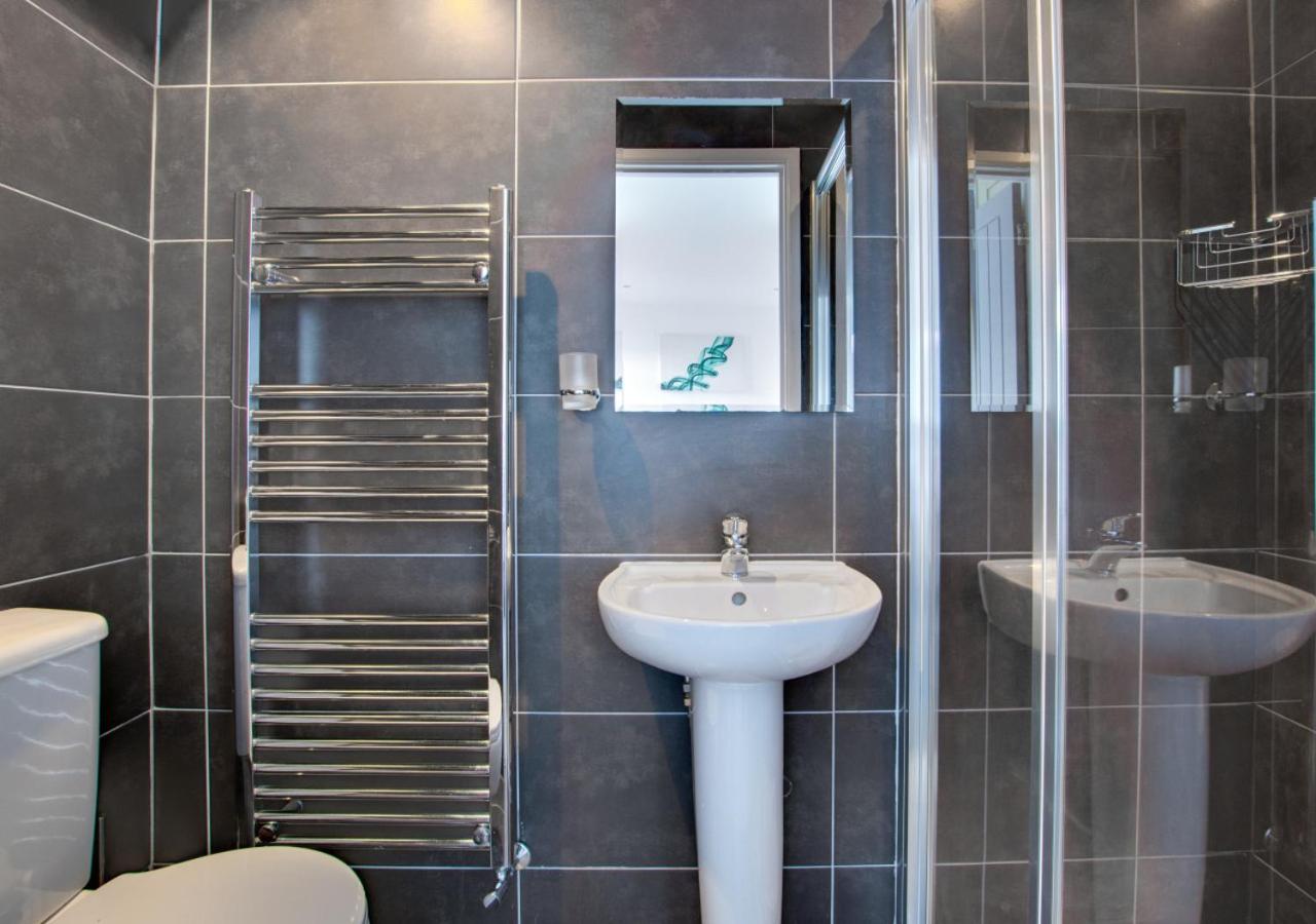 2 Bed in St Ives oc-holm view 5
