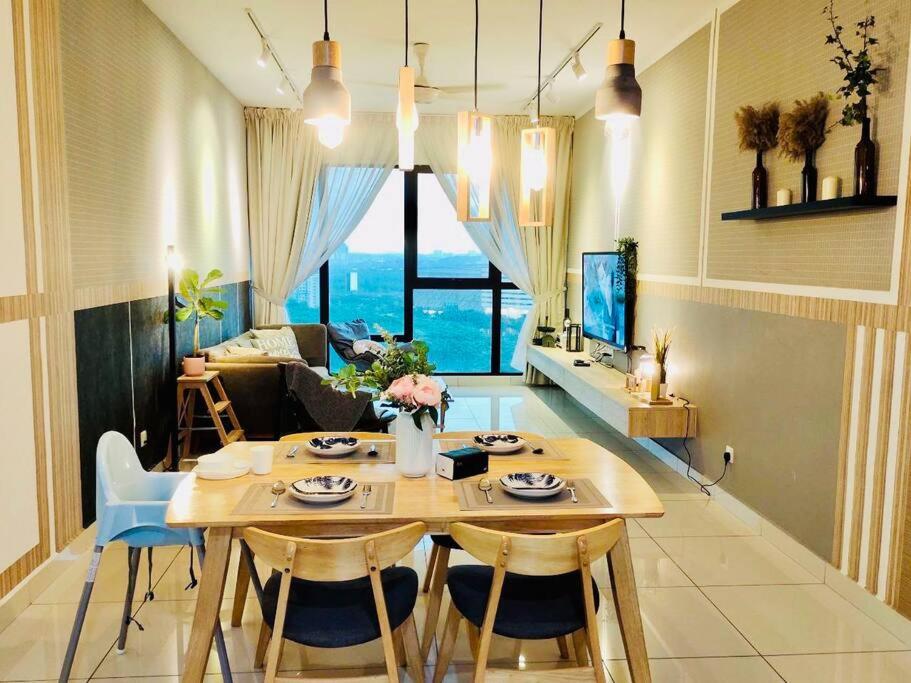 Mosaic Residence Mid Valley South Key BY R9 Homestay