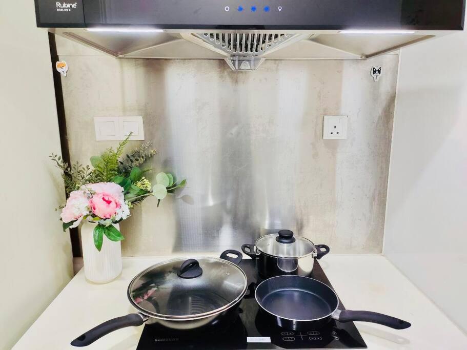 Mosaic Residence Mid Valley South Key BY R9 Homestay