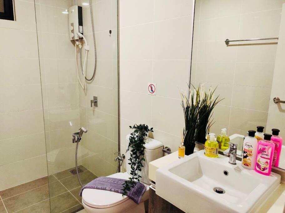 Mosaic Residence Mid Valley South Key BY R9 Homestay