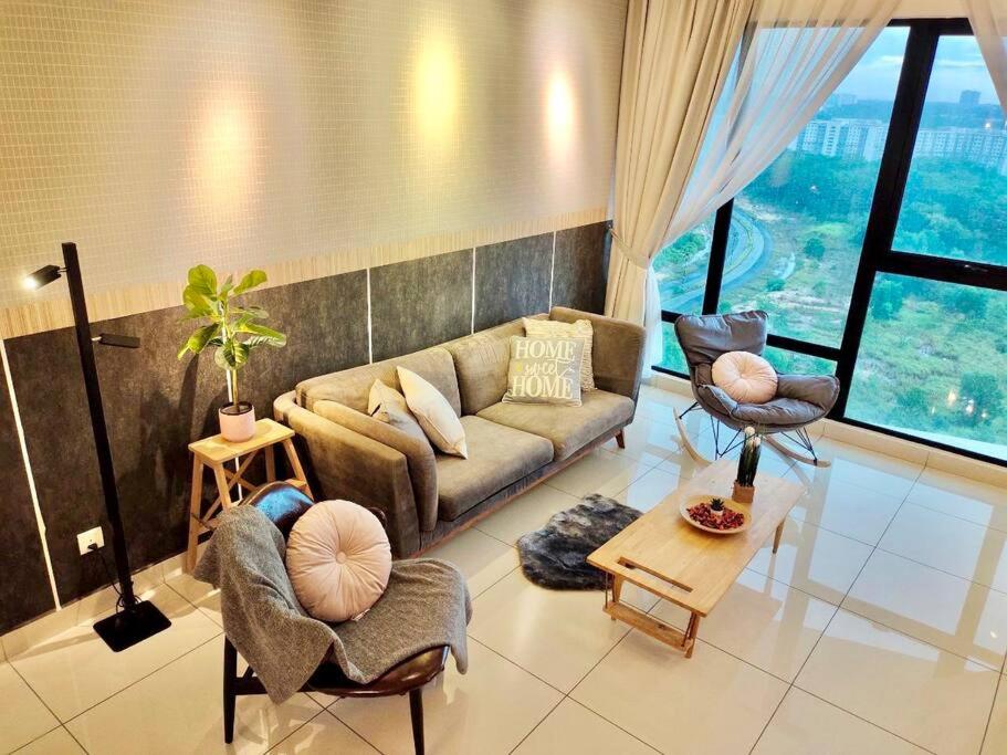 Mosaic Residence Mid Valley South Key BY R9 Homestay