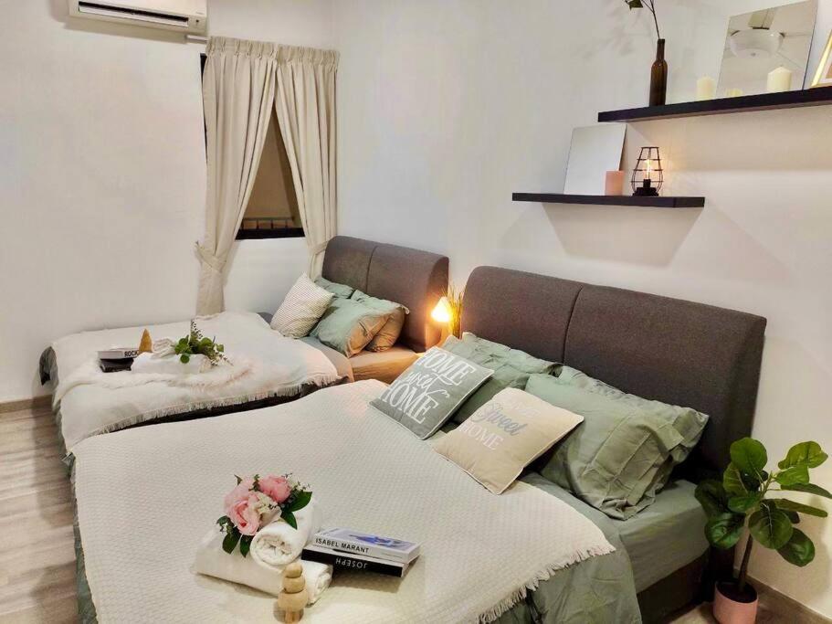 Mosaic Residence Mid Valley South Key BY R9 Homestay