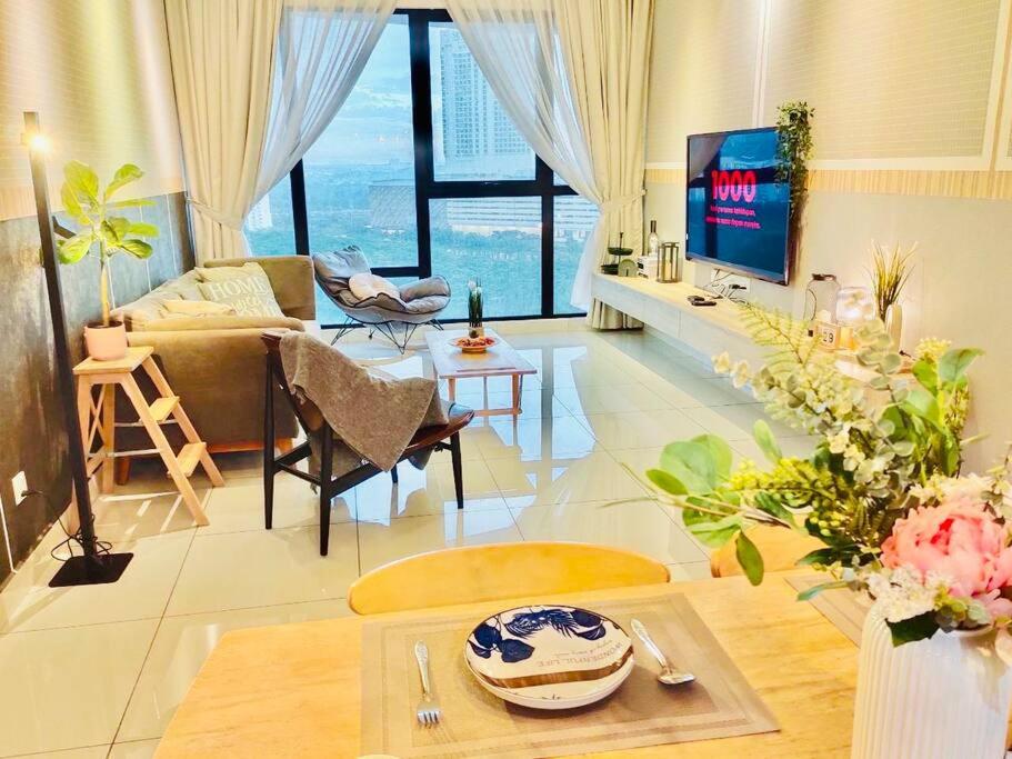 Mosaic Residence Mid Valley South Key BY R9 Homestay
